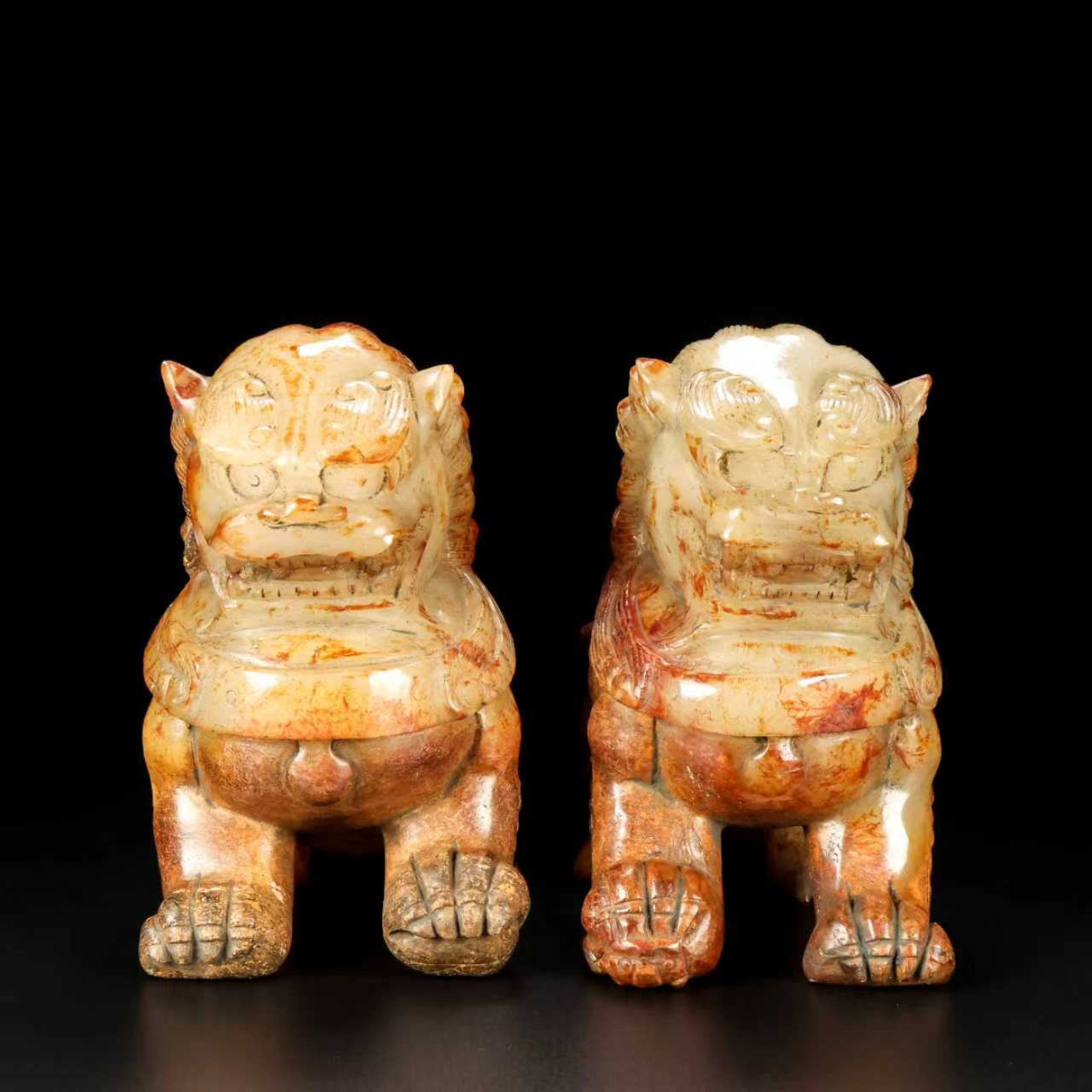 A Pair of Exquisite White Jade Lion Ornaments - 2