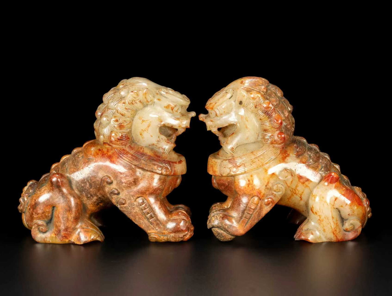 A Pair of Exquisite White Jade Lion Ornaments - 3