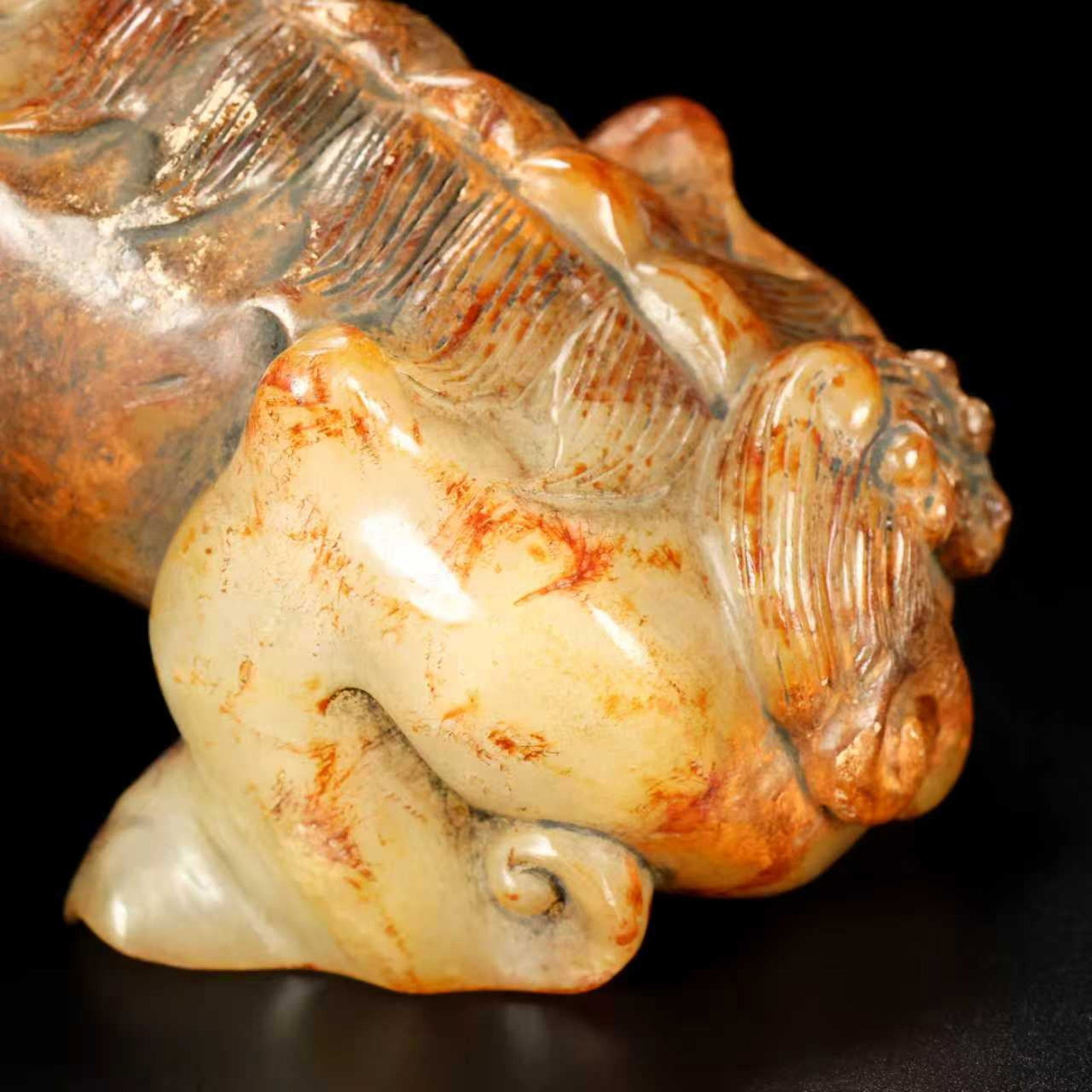 A Pair of Exquisite White Jade Lion Ornaments - 9