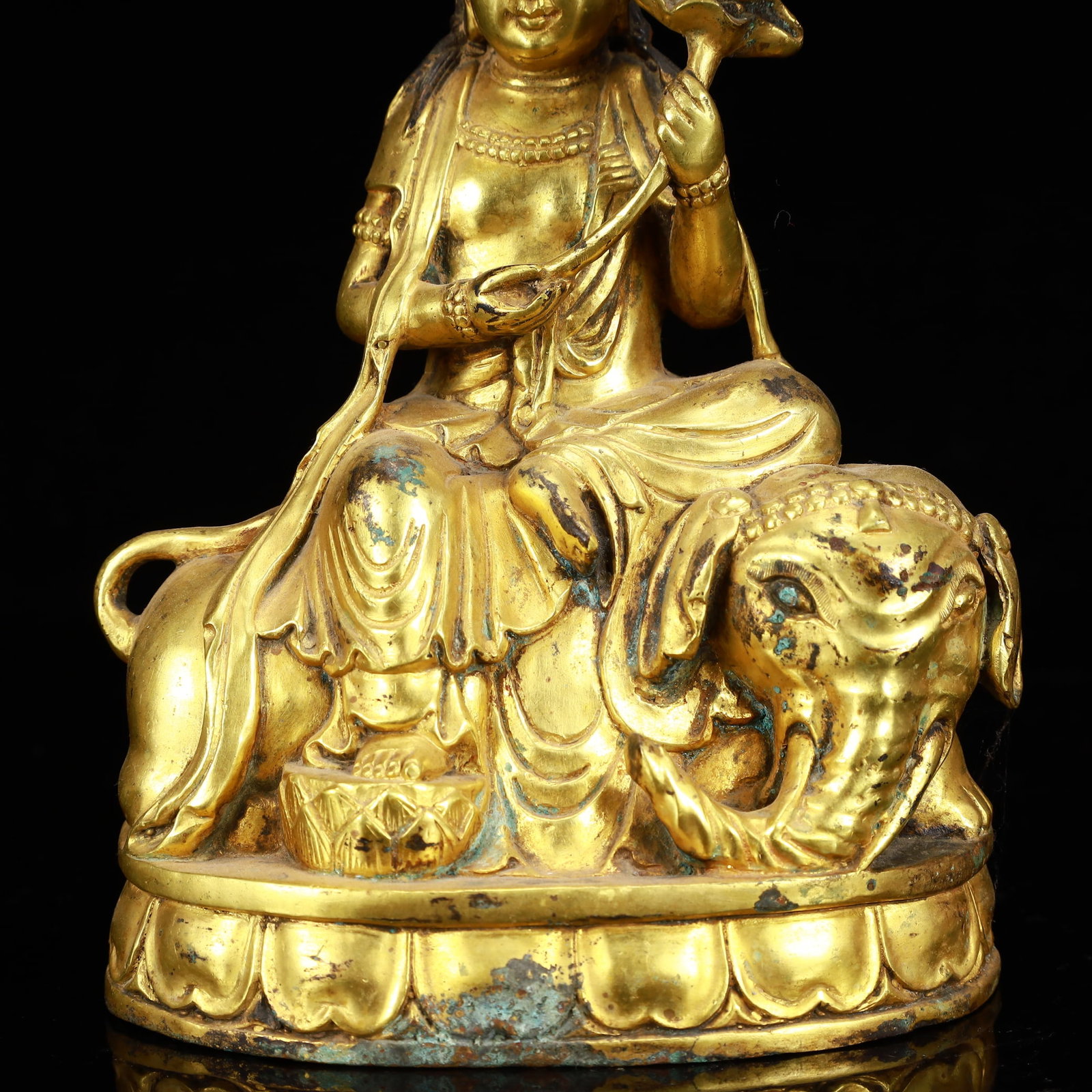 A Solemn Gilt Bronze Statue of Samantabhadra - 3