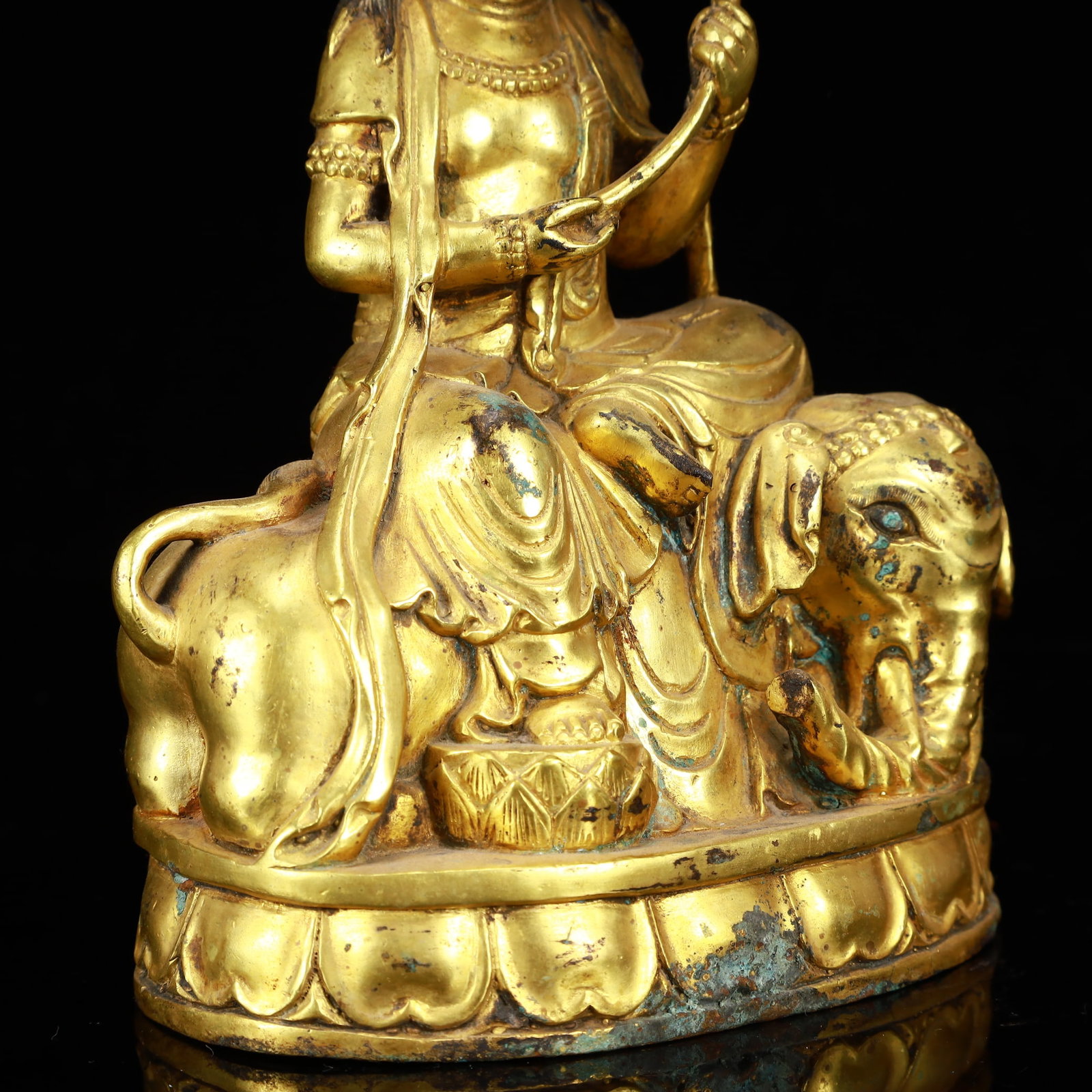 A Solemn Gilt Bronze Statue of Samantabhadra - 9