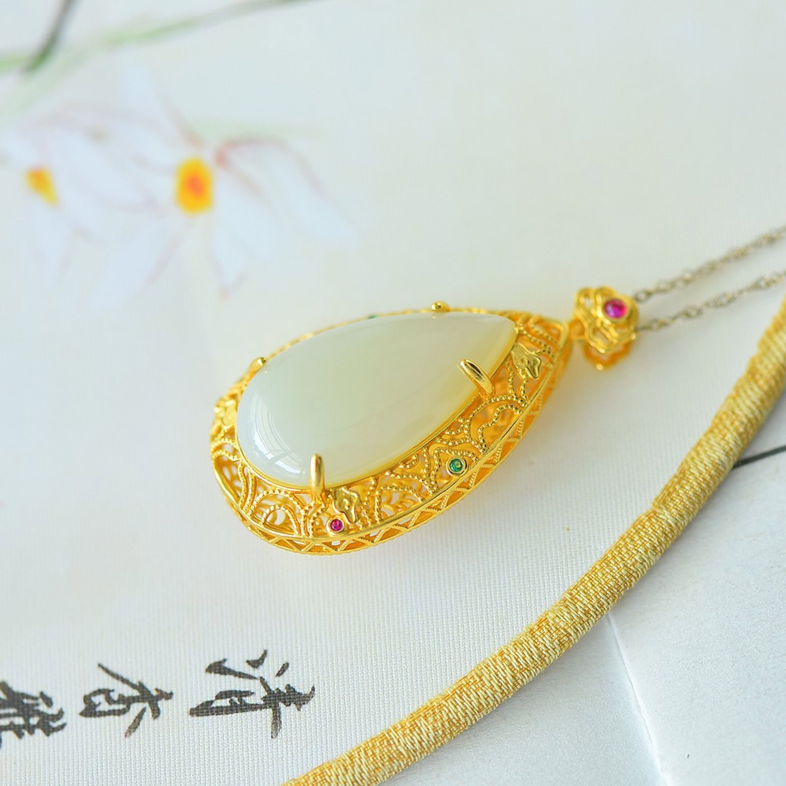 An Exquisite Sterling Silver-Gold Plated Inlaid White Jade Pendant - 3