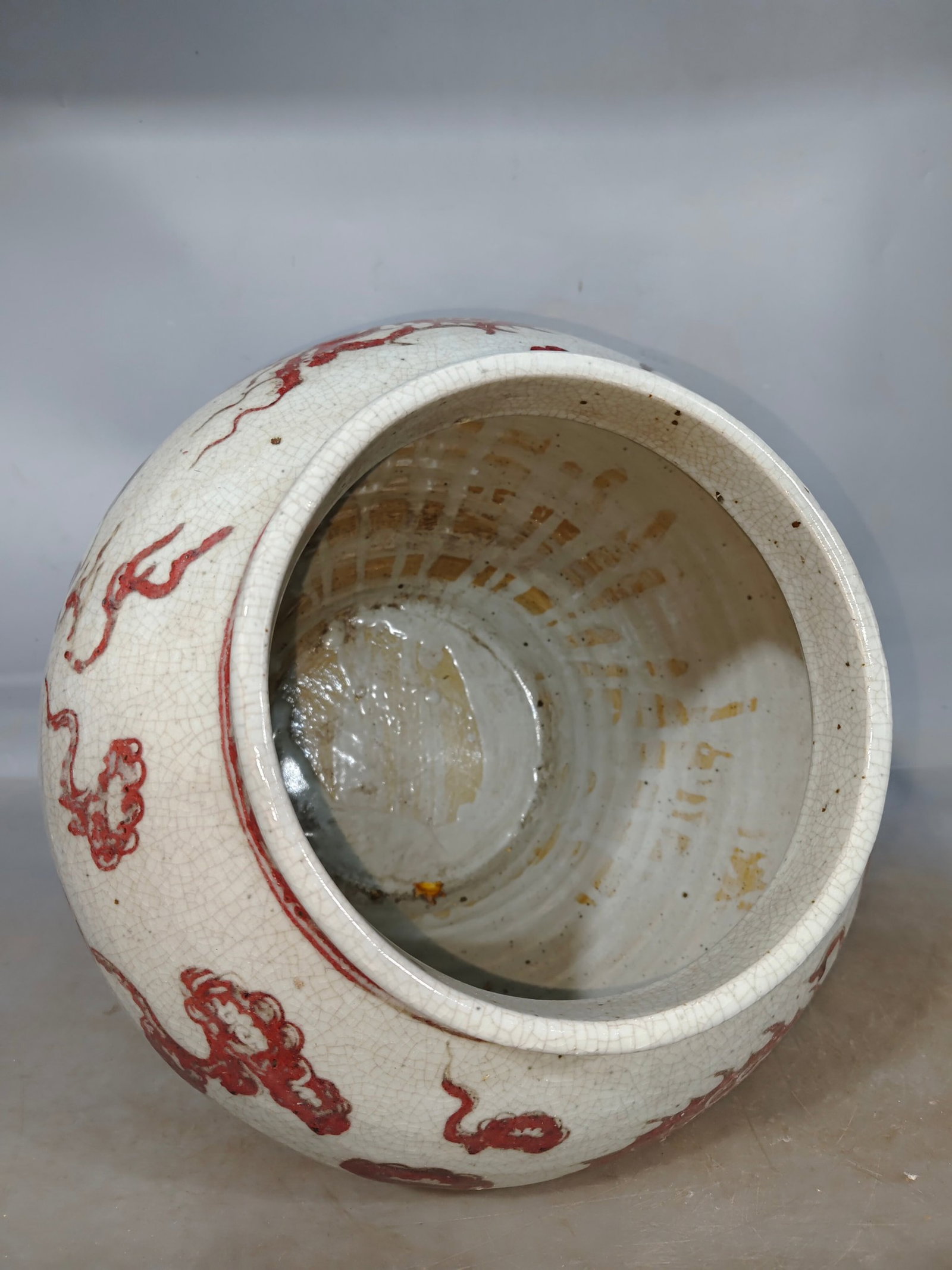 A Pair of Rare Underglaze-Red Auspicious Cloud and Dragon Pattern Jars - 5