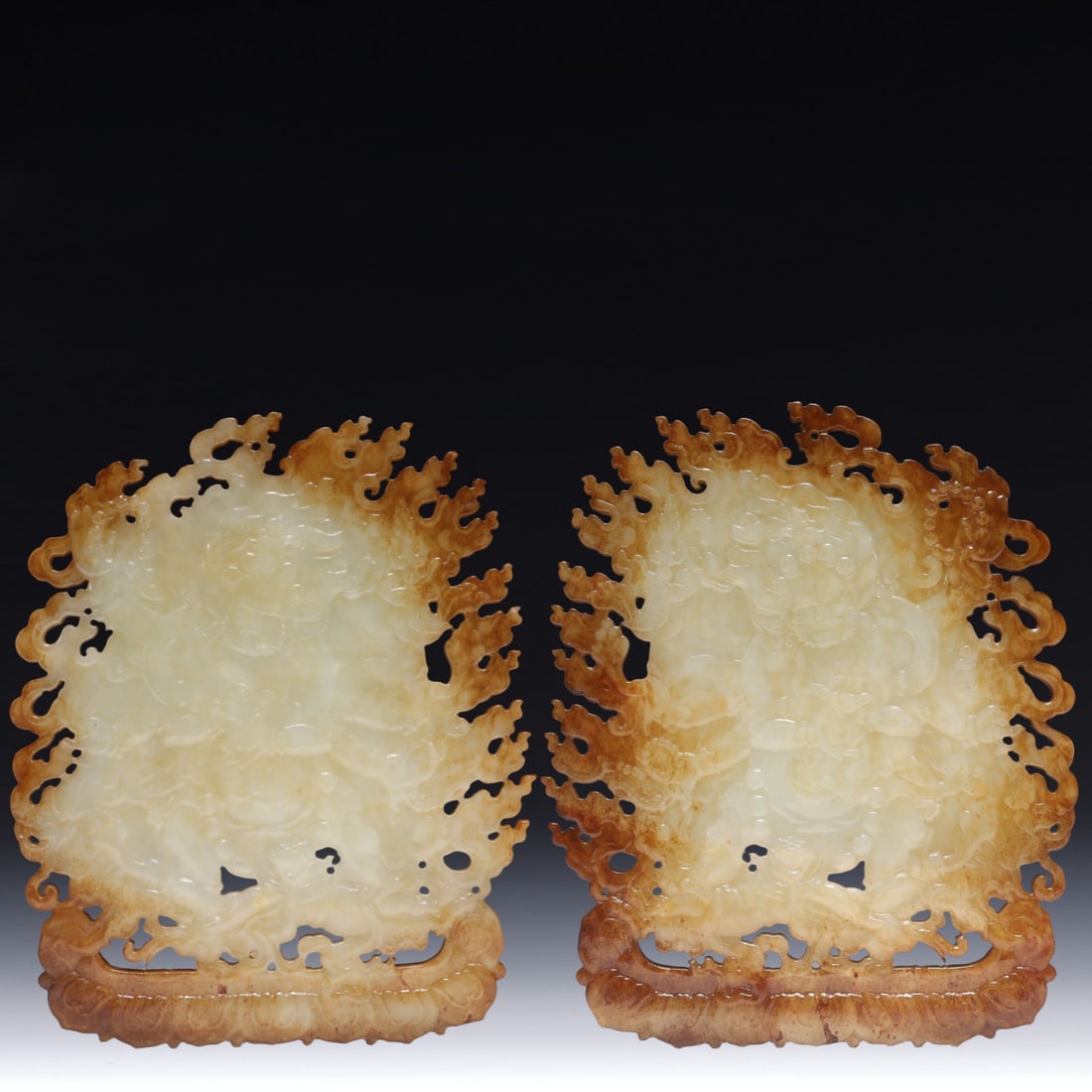 A Pair of Exquisite White Jade Dragon Pattern Pendant - 8
