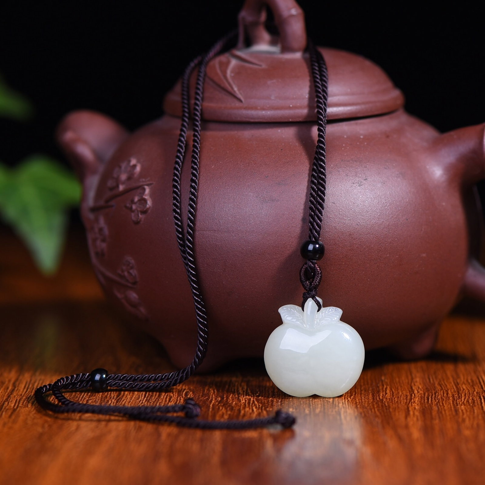 An Exquisite White Jade Apple Pendant - 4
