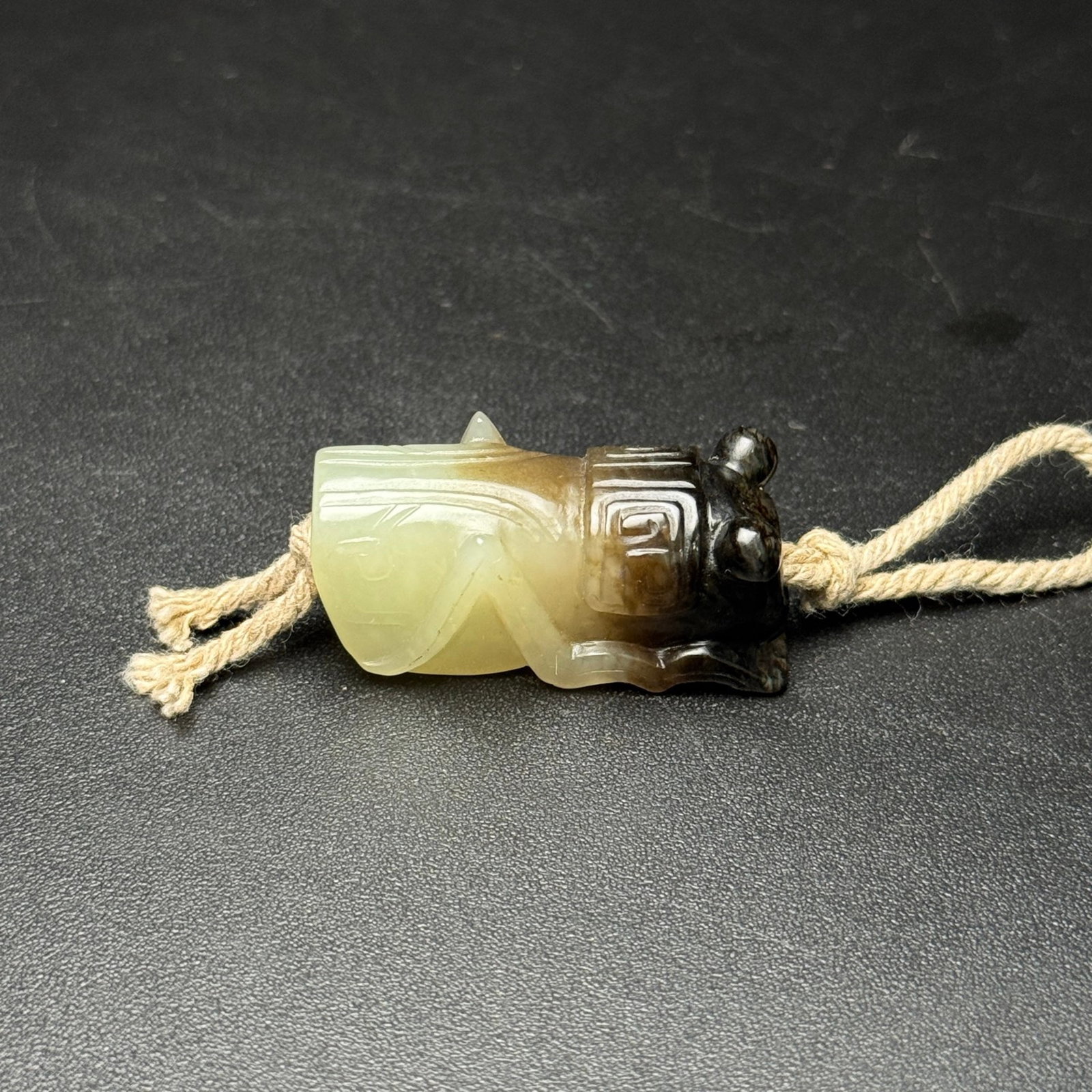 An Exquisite White Jade Cicada Pendant - 3