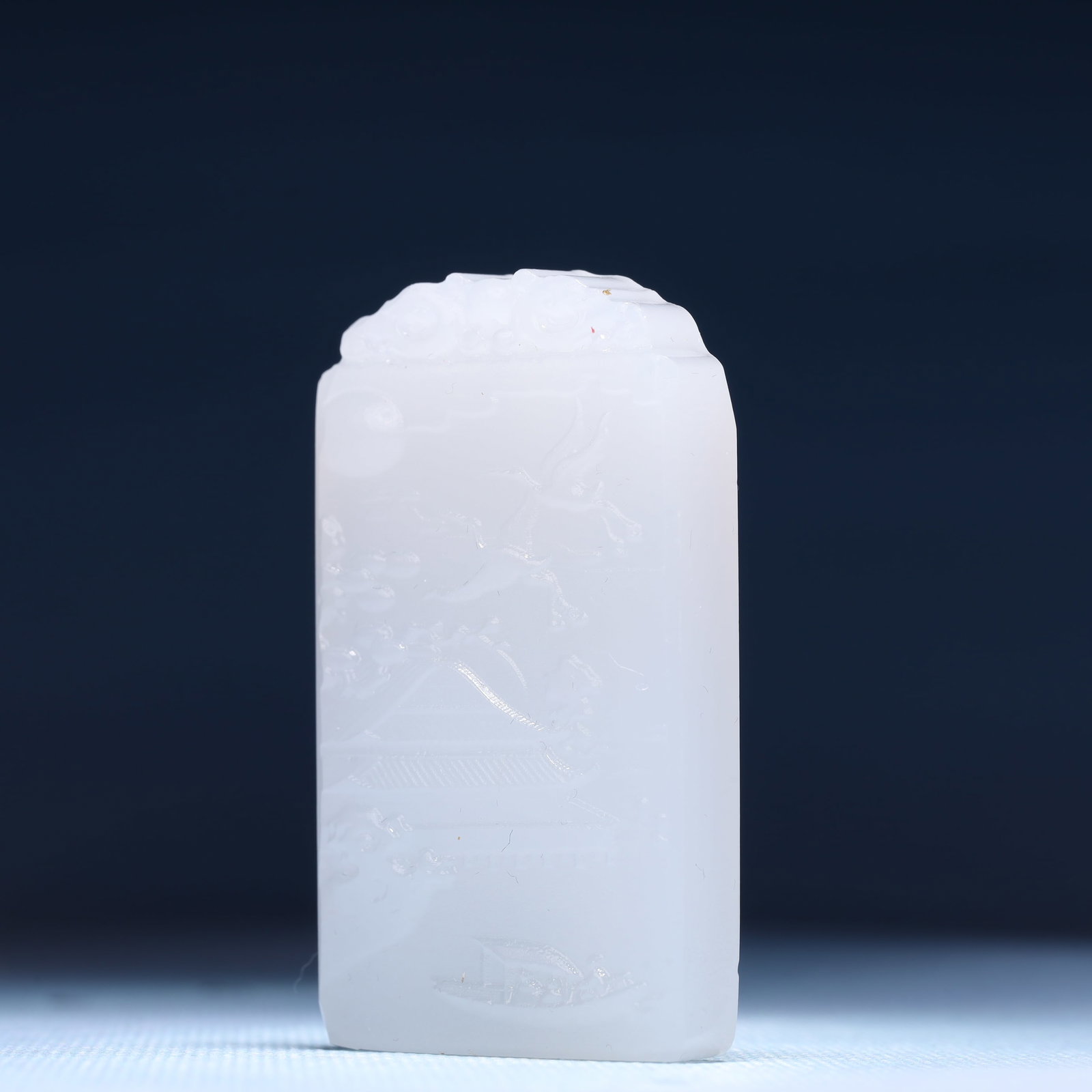 An Exquisite White Jade Landscape Pattern Pendant - 2