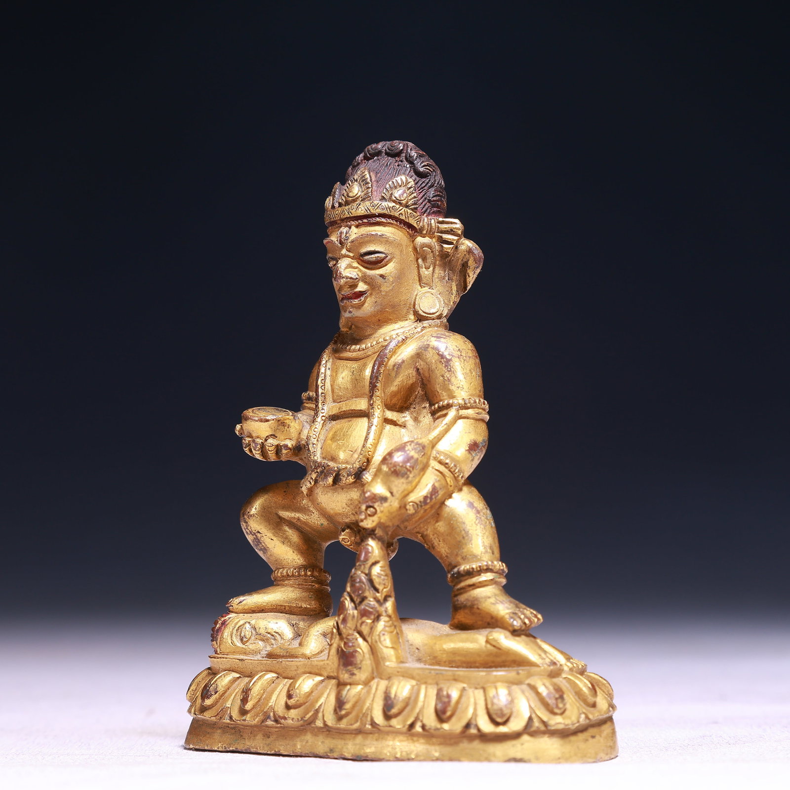 A Solemn Gilt Bronze Statue of Mammon - 2