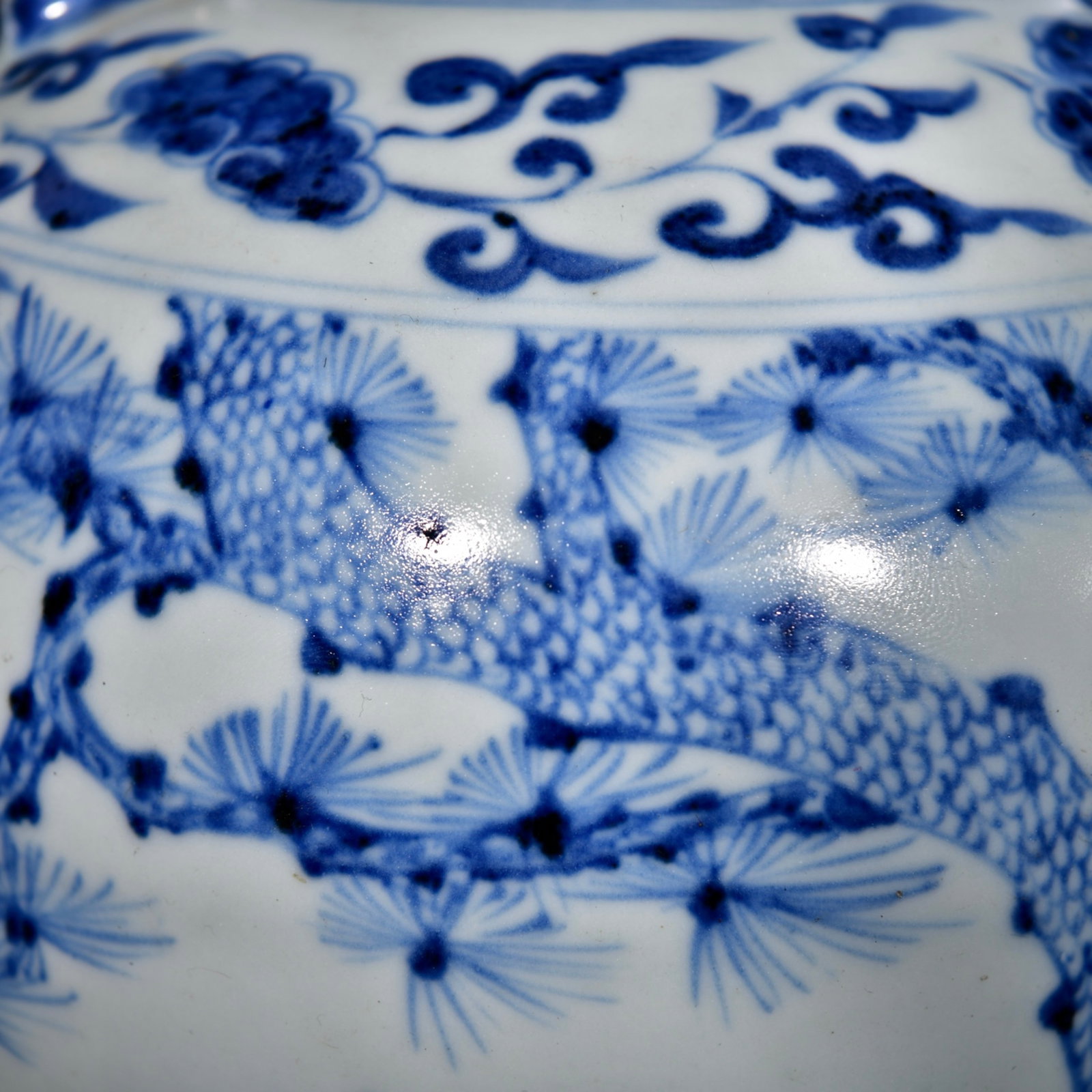 An Exquisite Blue and White Pine, Bamboo and Plum Blossom Pattern Jar with Cover - 2