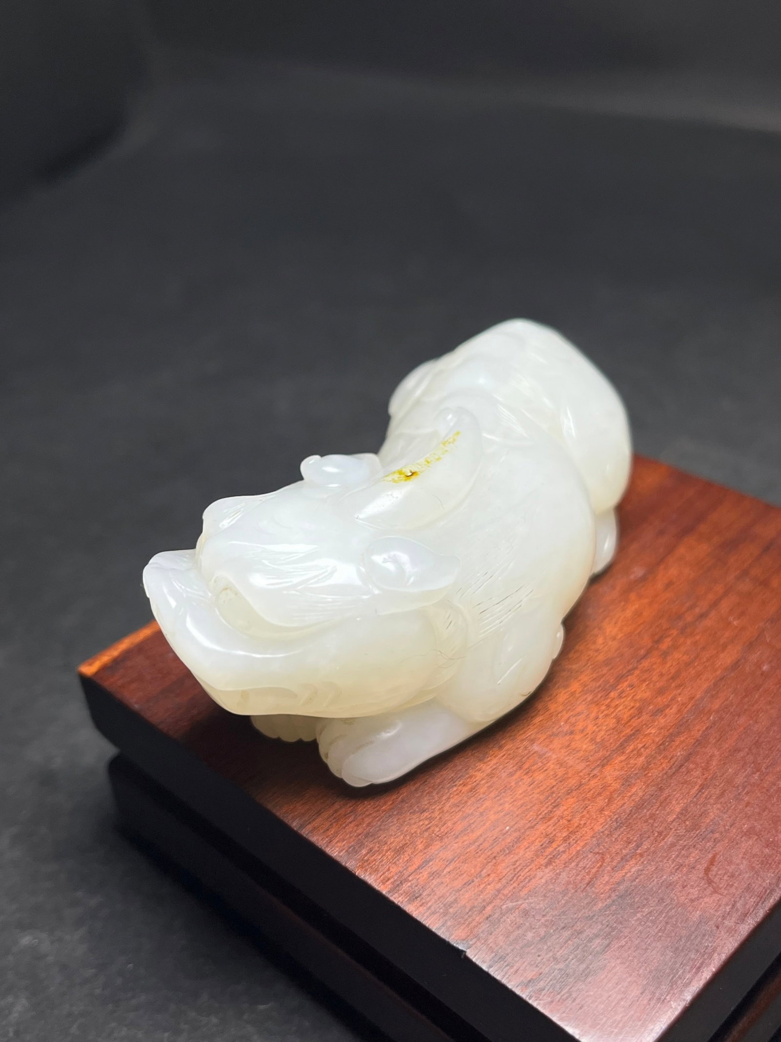 An Exquisite White Jade Auspicious Beast Hand Piece - 7
