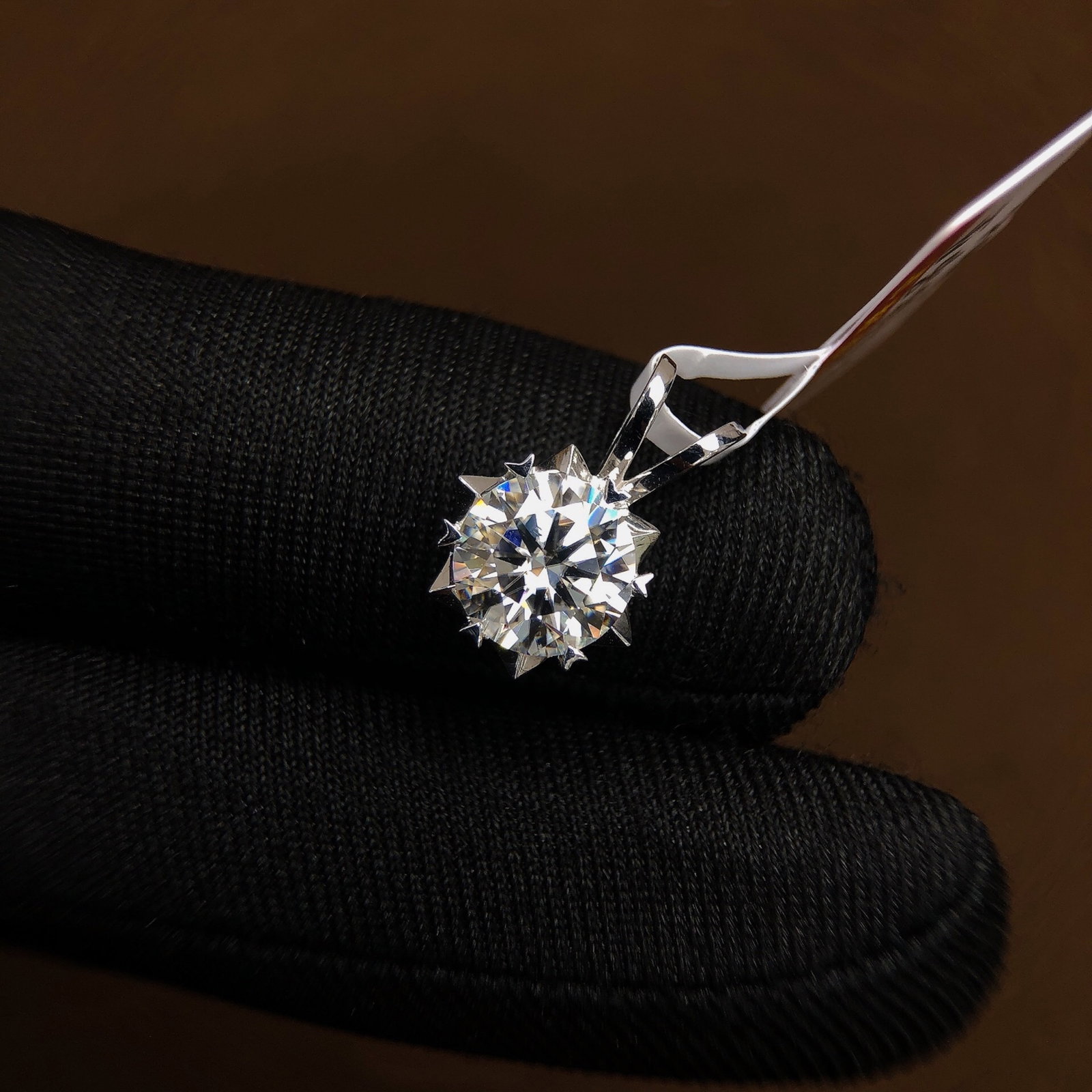 2Ctw Diamond Pendant - 4