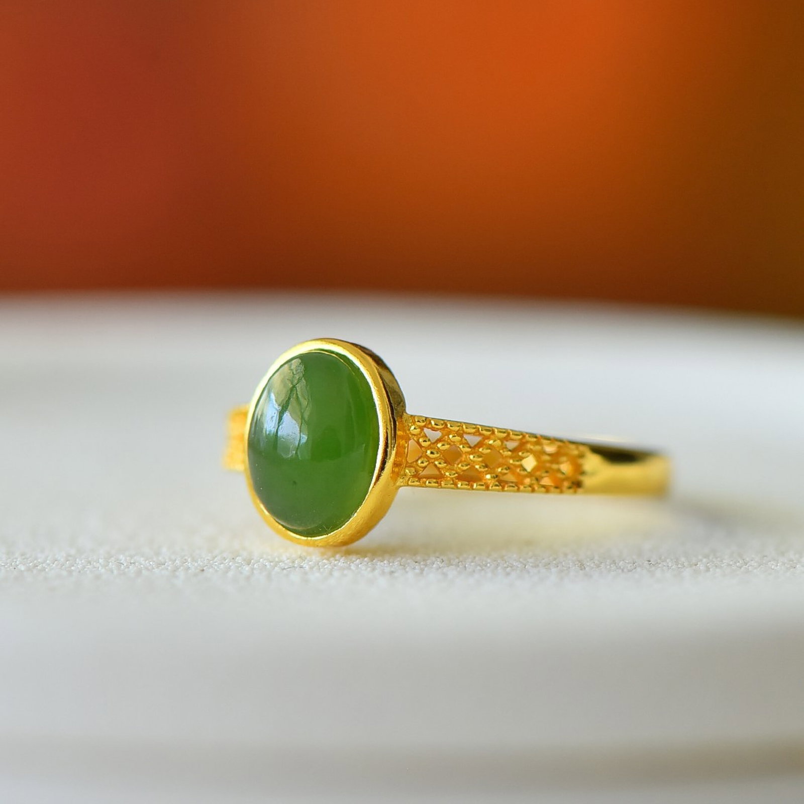 An Exquisite Sterling Silver-Gold Plated Inlaid Jasper Ring - 3