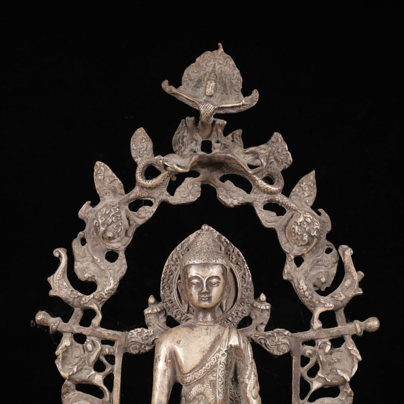 An Exquisite Silver-Plated Bronze Buddha Statue - 2