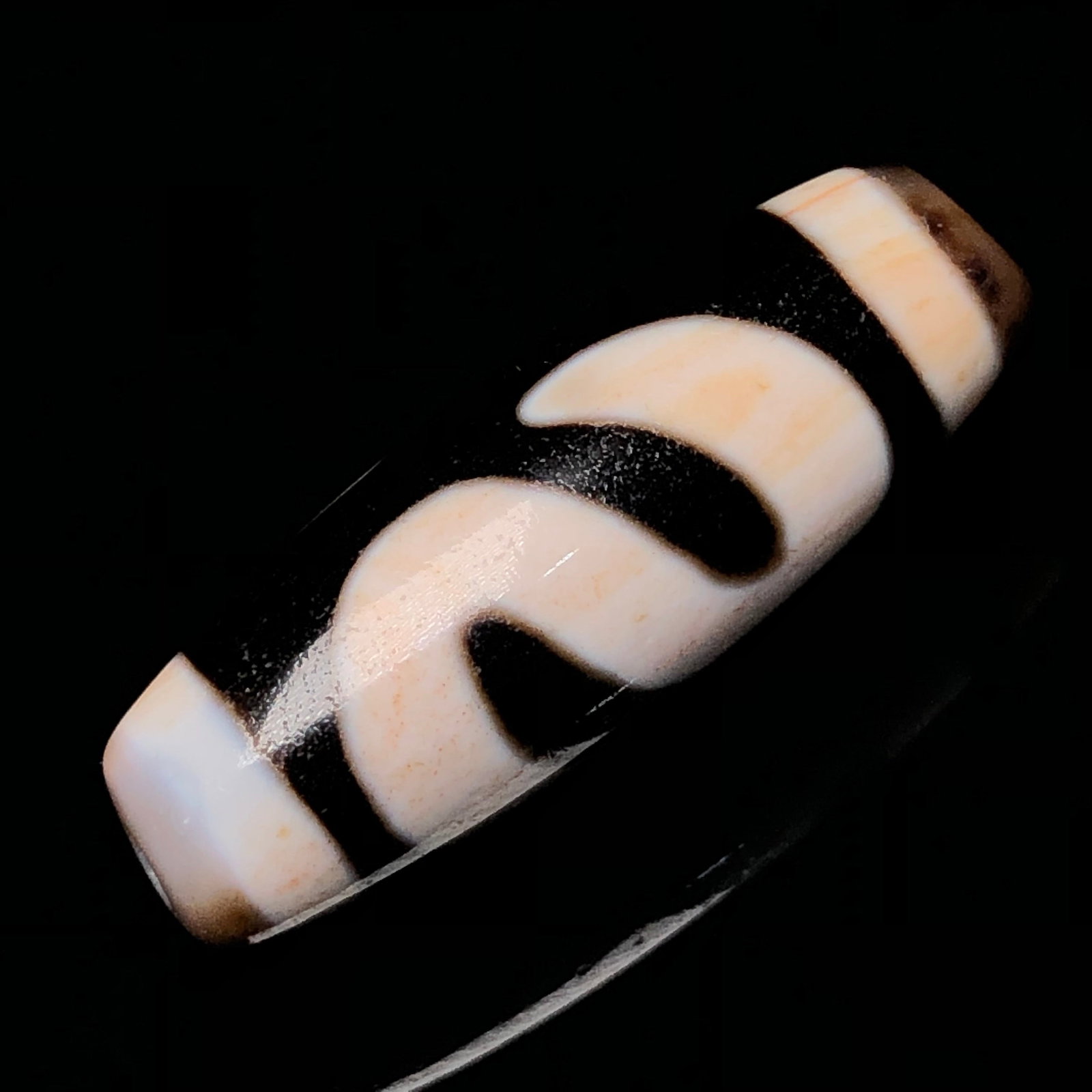 An Exquisite Dzi Bead Pendant - 7