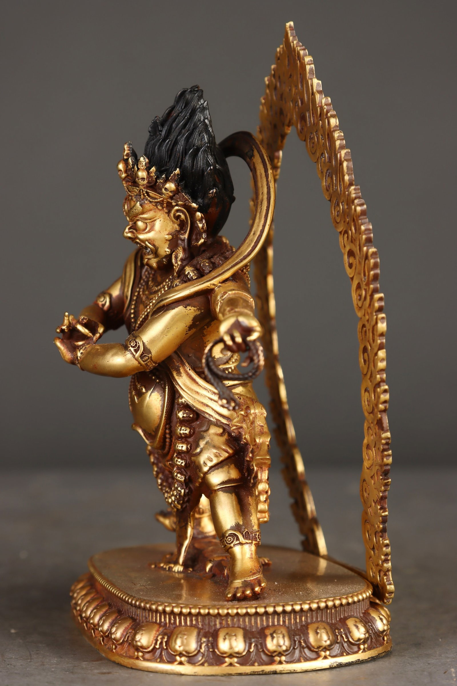 A Solemn Gilt Bronze Four-arms Statue of Vajra - 3