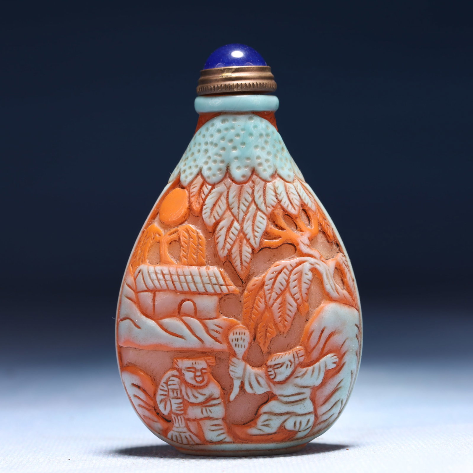 An Exquisite Glass Landscape and Figure Pattern Snuff Bottle: Estimated Value:400-800 An Exquisite Glass Landscape and Figure Pattern Snuff Bottle,Qing Dynasty,China,Daoguang Four-character Mark,Size:2inx1.2inx3.1in,Weight:65g 琉璃山水