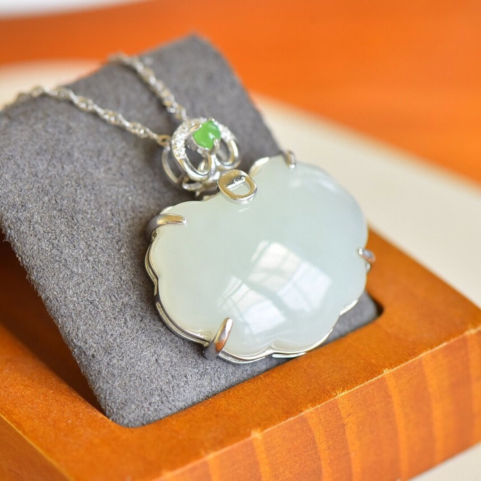 An Exquisite Sterling Silver Inlaid White Jade Pendant,Inlaid Jasper and Gems - 3