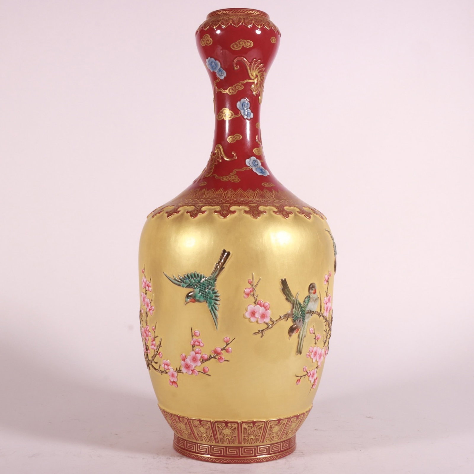 A Rare Enamel Gold Ground Flower and Bird Pattern Vase - 6