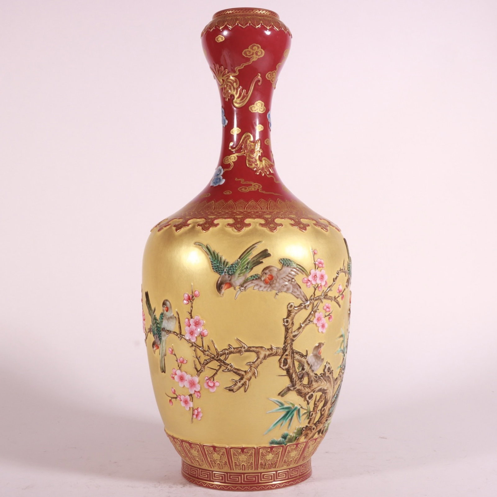 A Rare Enamel Gold Ground Flower and Bird Pattern Vase - 7