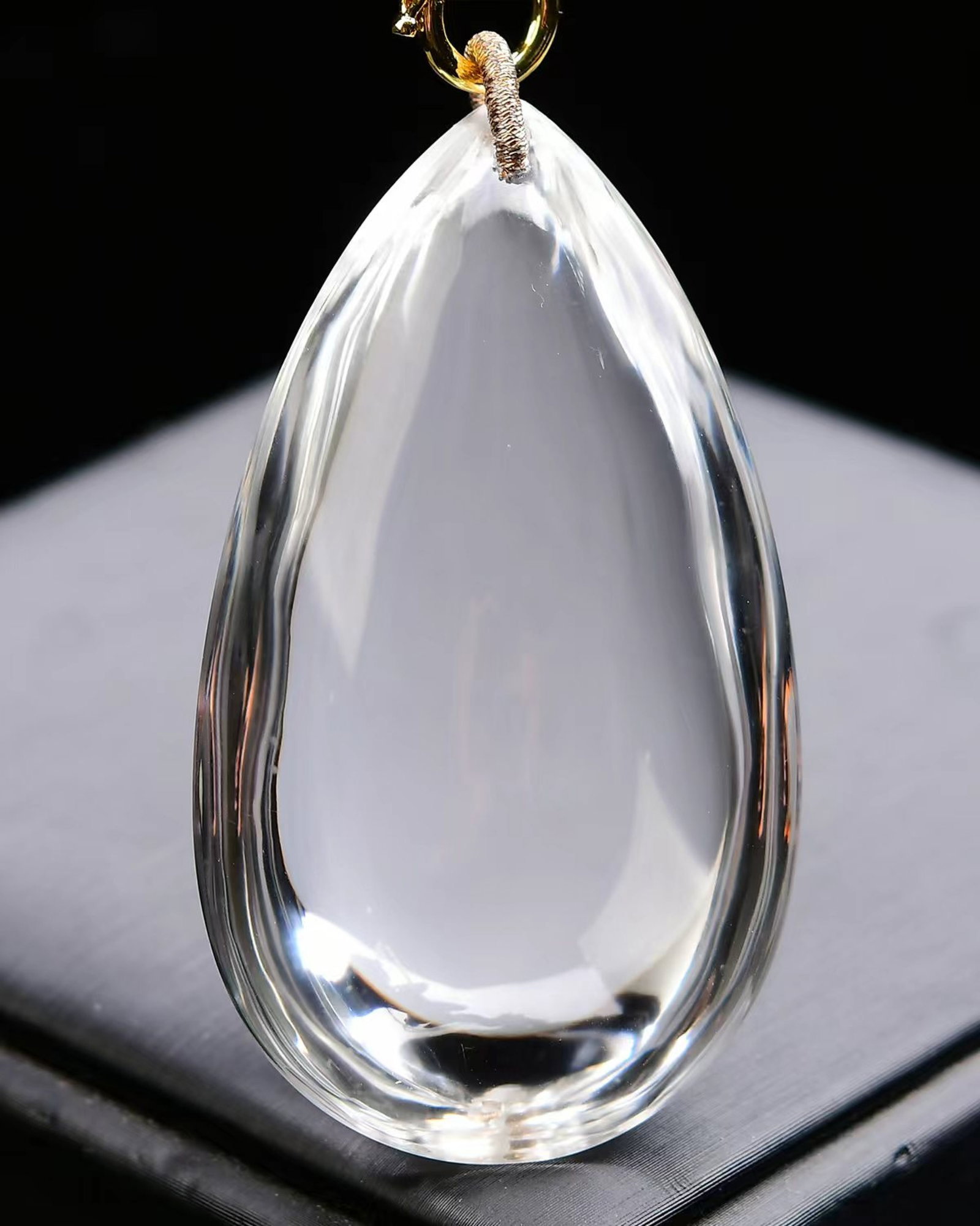 An Exquisite Crystal Pendant - 2