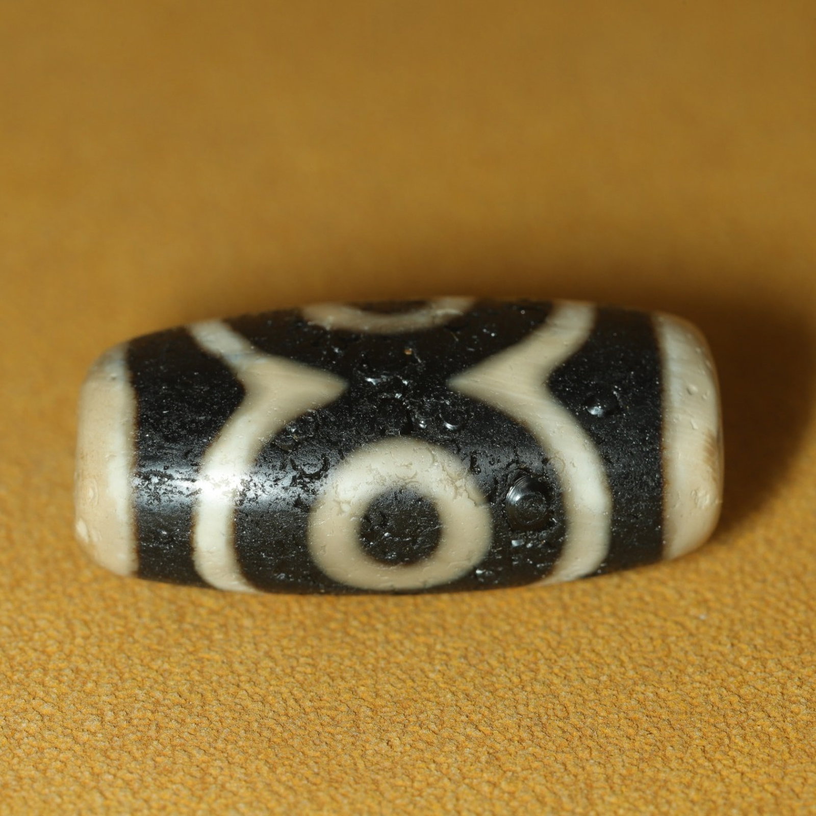 An Exquisite Three Eyes Dzi Bead Pendant - 8