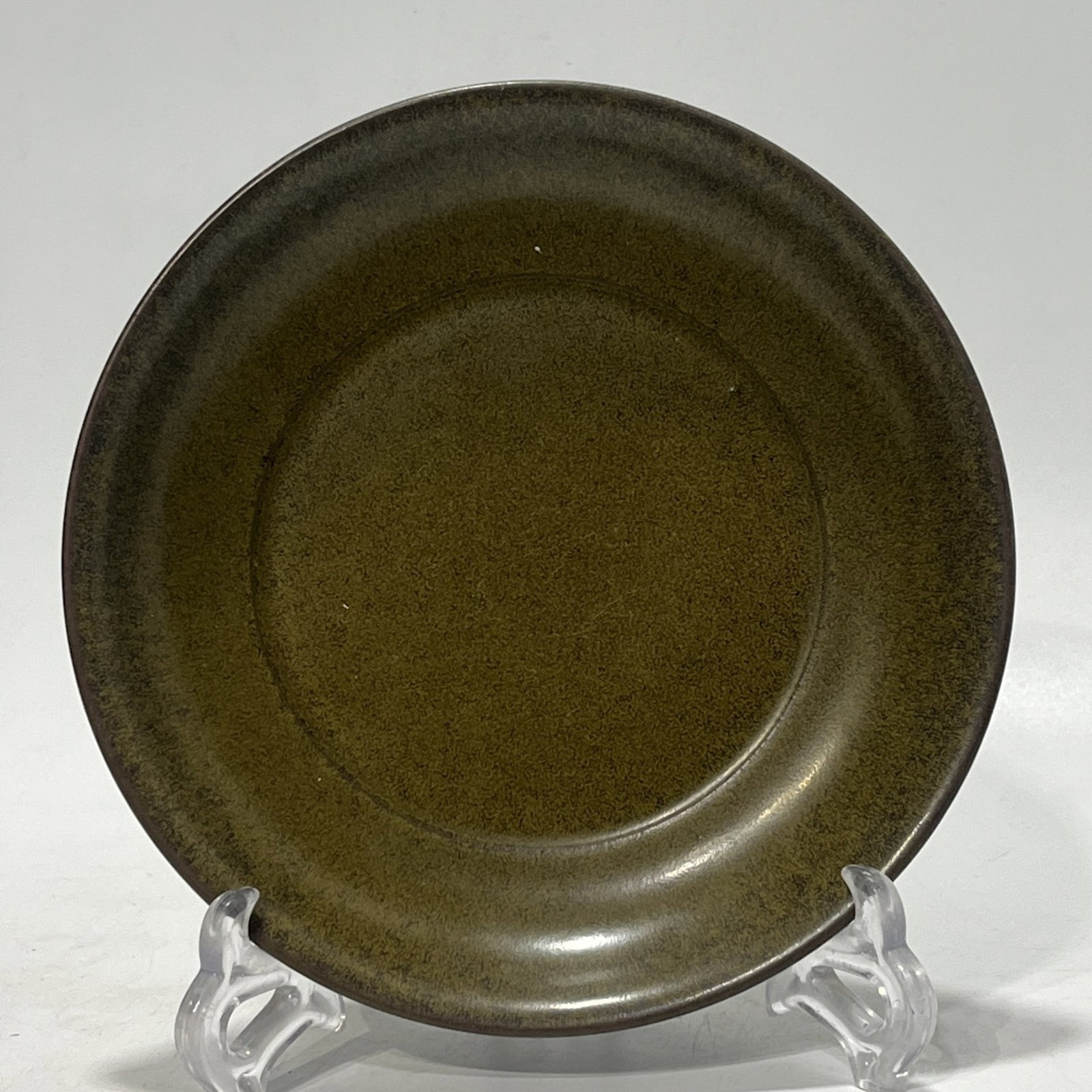 An Exquisite Teadust Glazed Plate: Estimated Value:1800-3600 An Exquisite Teadust Glazed Plate,Qing Dynasty,China,Qianlong Six-character Mark,Size:8.1in