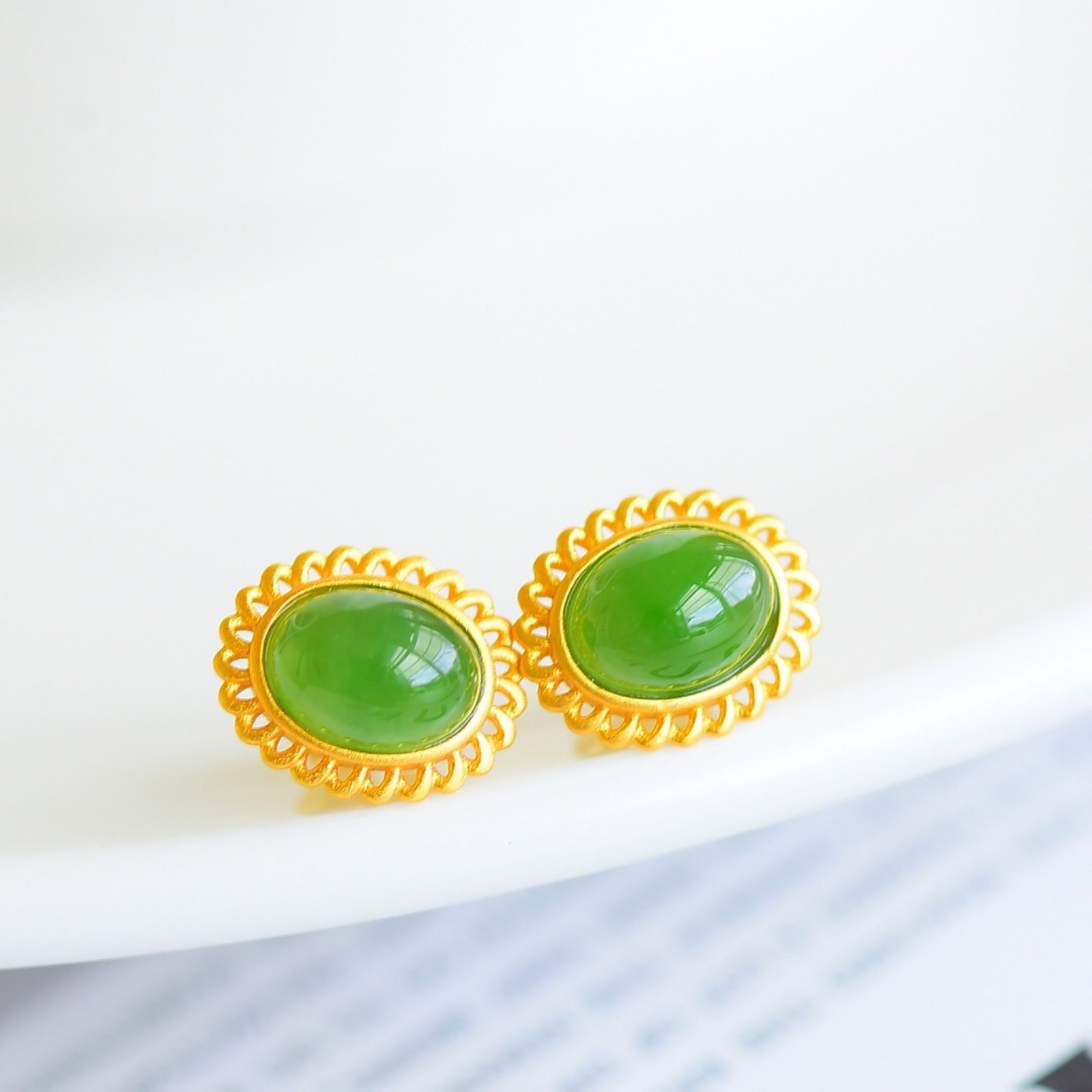 A Pair of Exquisite Sterling Silver-Gold Plated Inlaid Jasper Earrings: Estimated Value:200-400 A Pair of Exquisite Sterling Silver-Gold Plated Inlaid Jasper Earring,Size:6mmx8mmmm 一对纯银镀金镶碧玉耳钉
