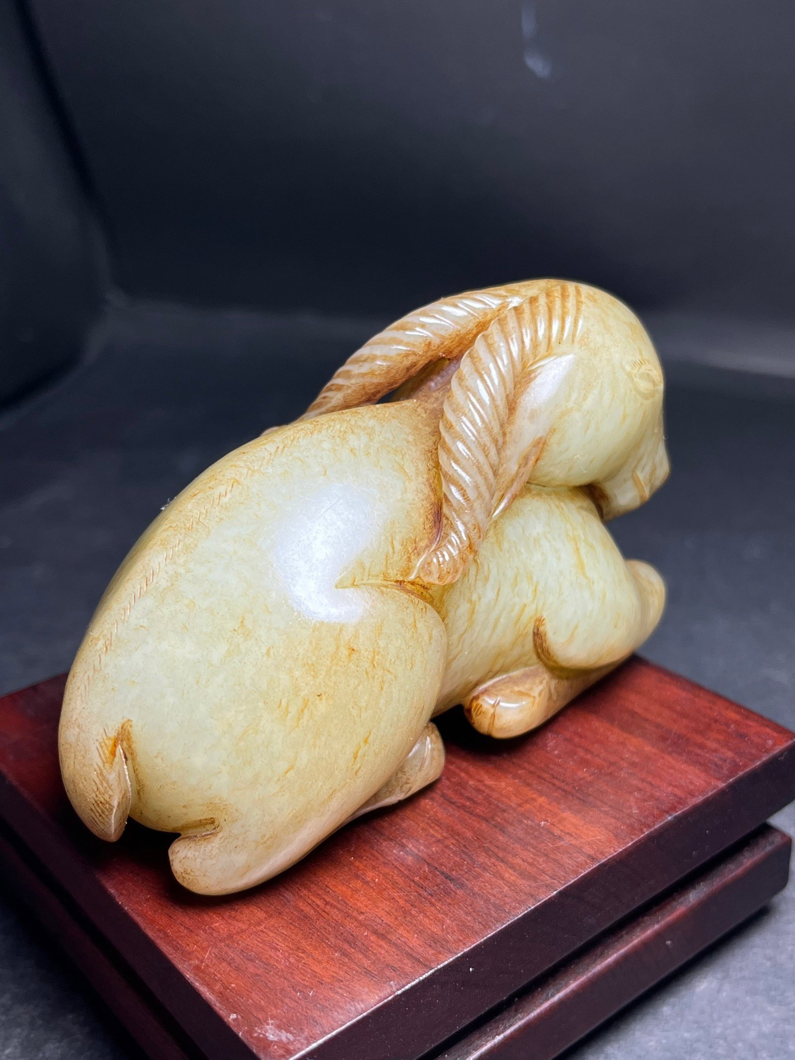 An Exquisite White Jade Sheep Hand Piece - 2