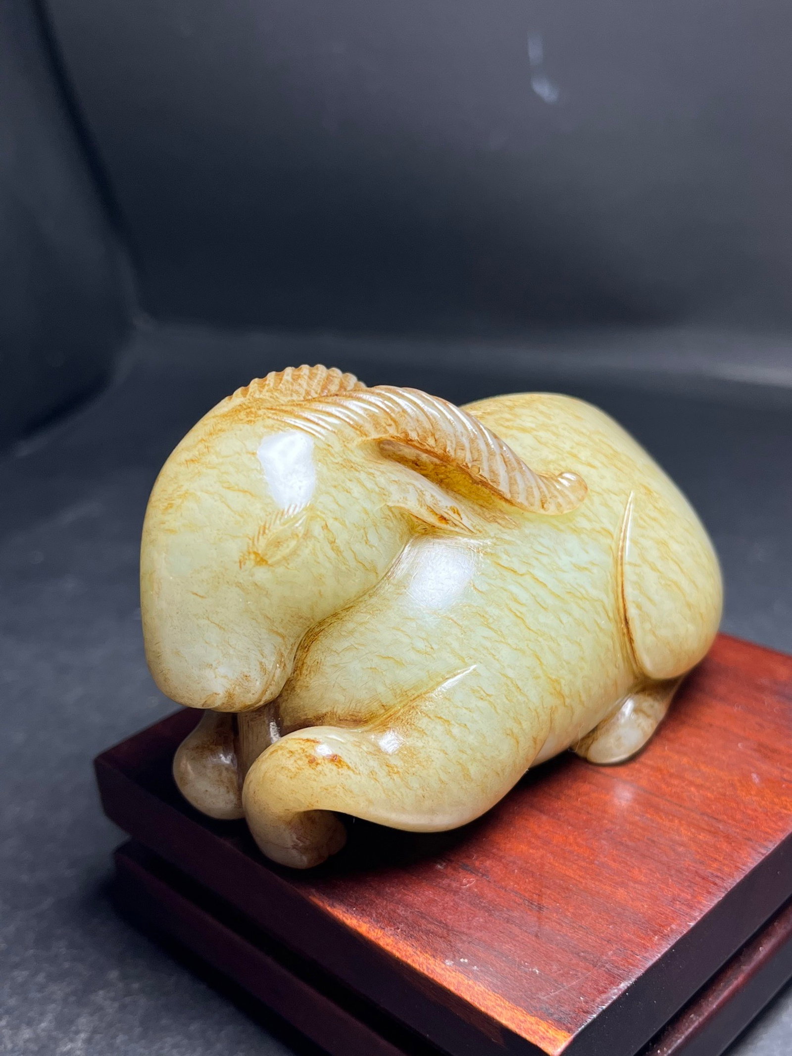 An Exquisite White Jade Sheep Hand Piece - 6