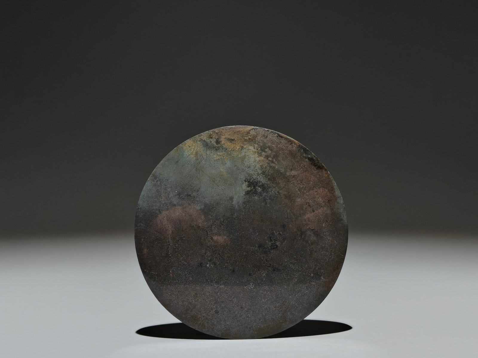 An Archaic Bronze Fish Pattern Mirror - 7