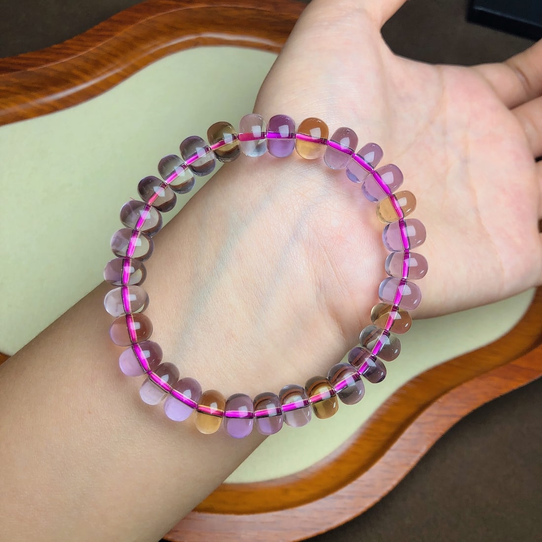 An Exquisite Crystal Bracelets - 2