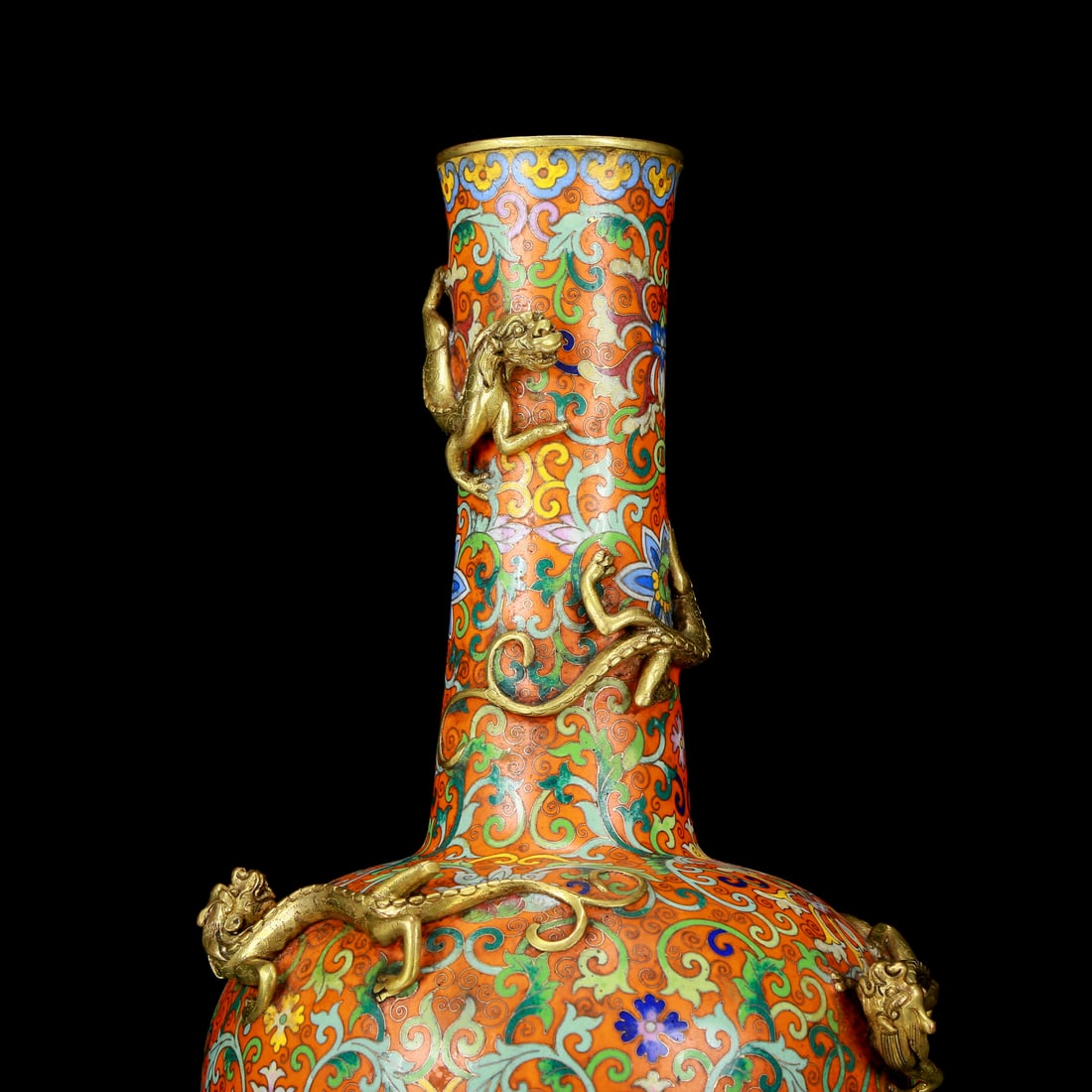 A Rare Cloisonne Lotus and Chi-Dragon Pattern Vase - 2