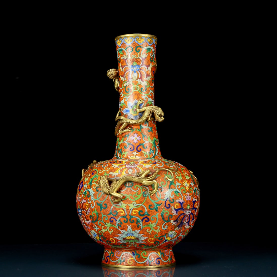 A Rare Cloisonne Lotus and Chi-Dragon Pattern Vase - 4