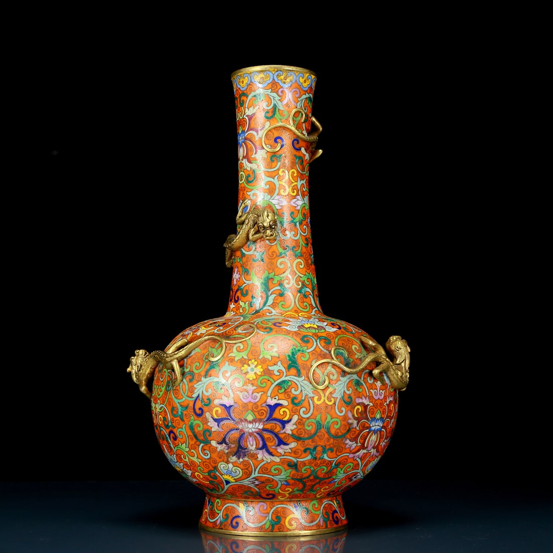 A Rare Cloisonne Lotus and Chi-Dragon Pattern Vase - 5