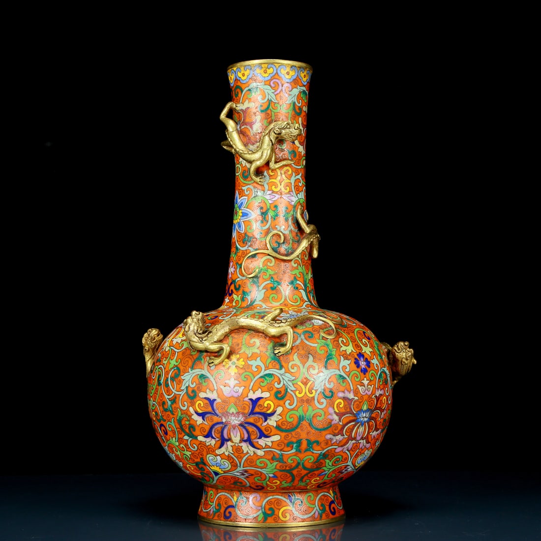 A Rare Cloisonne Lotus and Chi-Dragon Pattern Vase - 7
