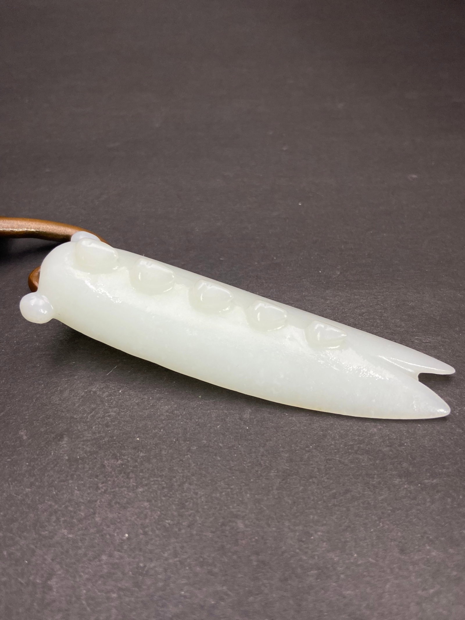 An Exquisite White Jade Cicada Pendant - 2