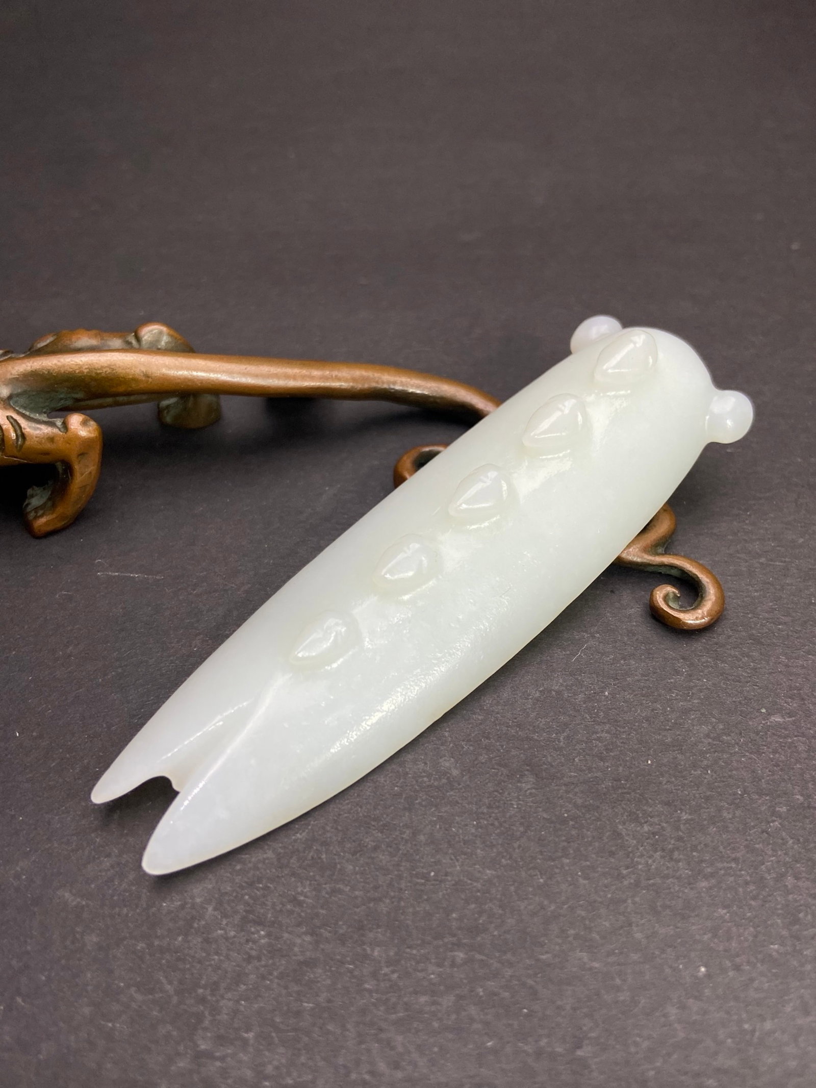 An Exquisite White Jade Cicada Pendant - 5