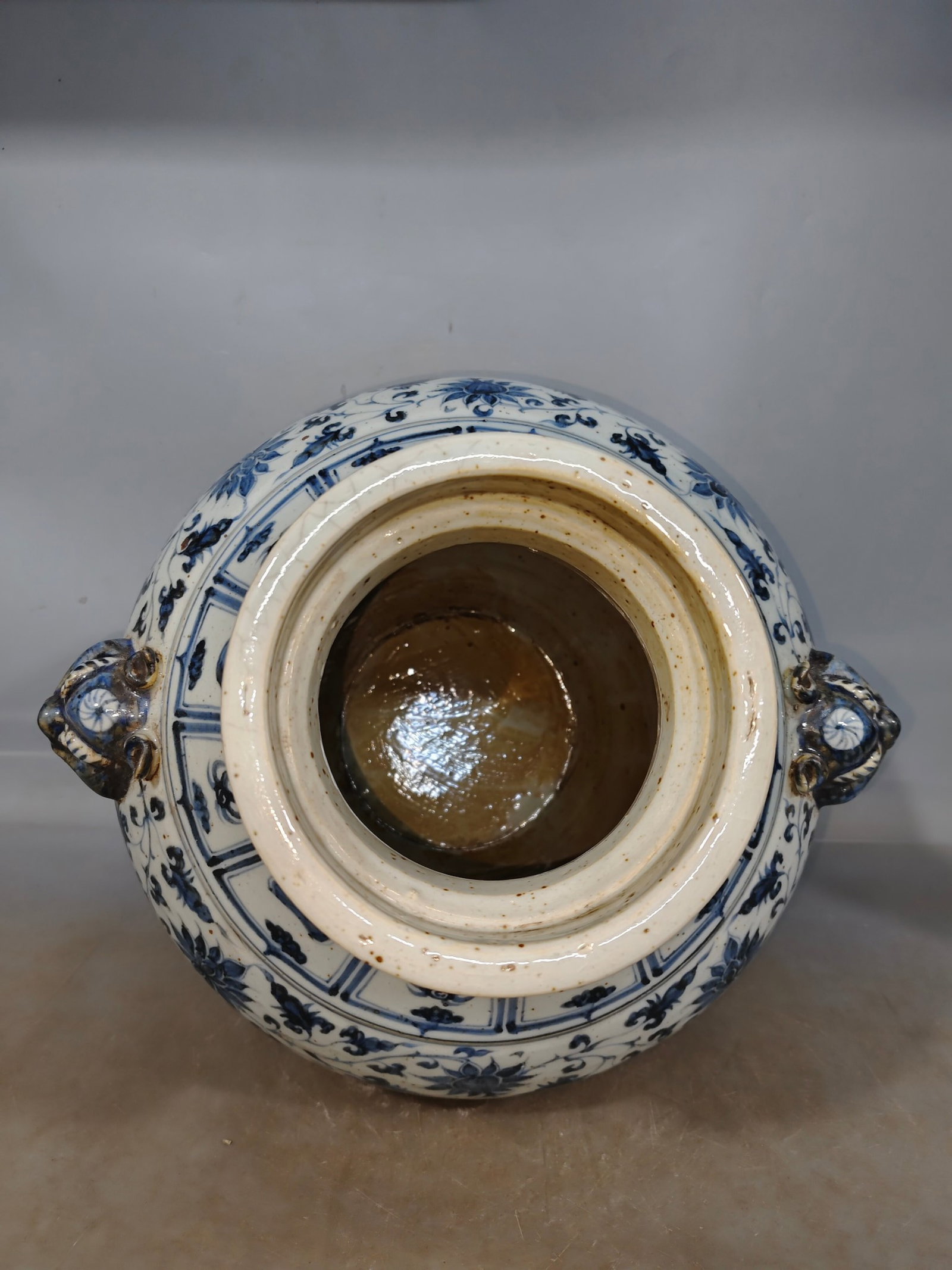 A Huge Blue and White Auspicious Cloud and Dragon Pattern Beast-Ears Vase - 6
