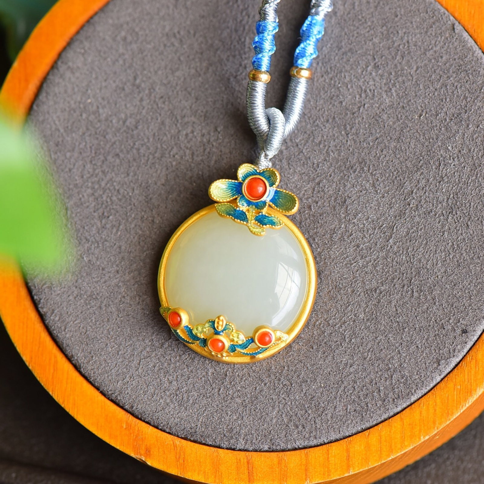 An Exquisite Sterling Silver-Gold Plated Inlaid White Jade Pendant - 2