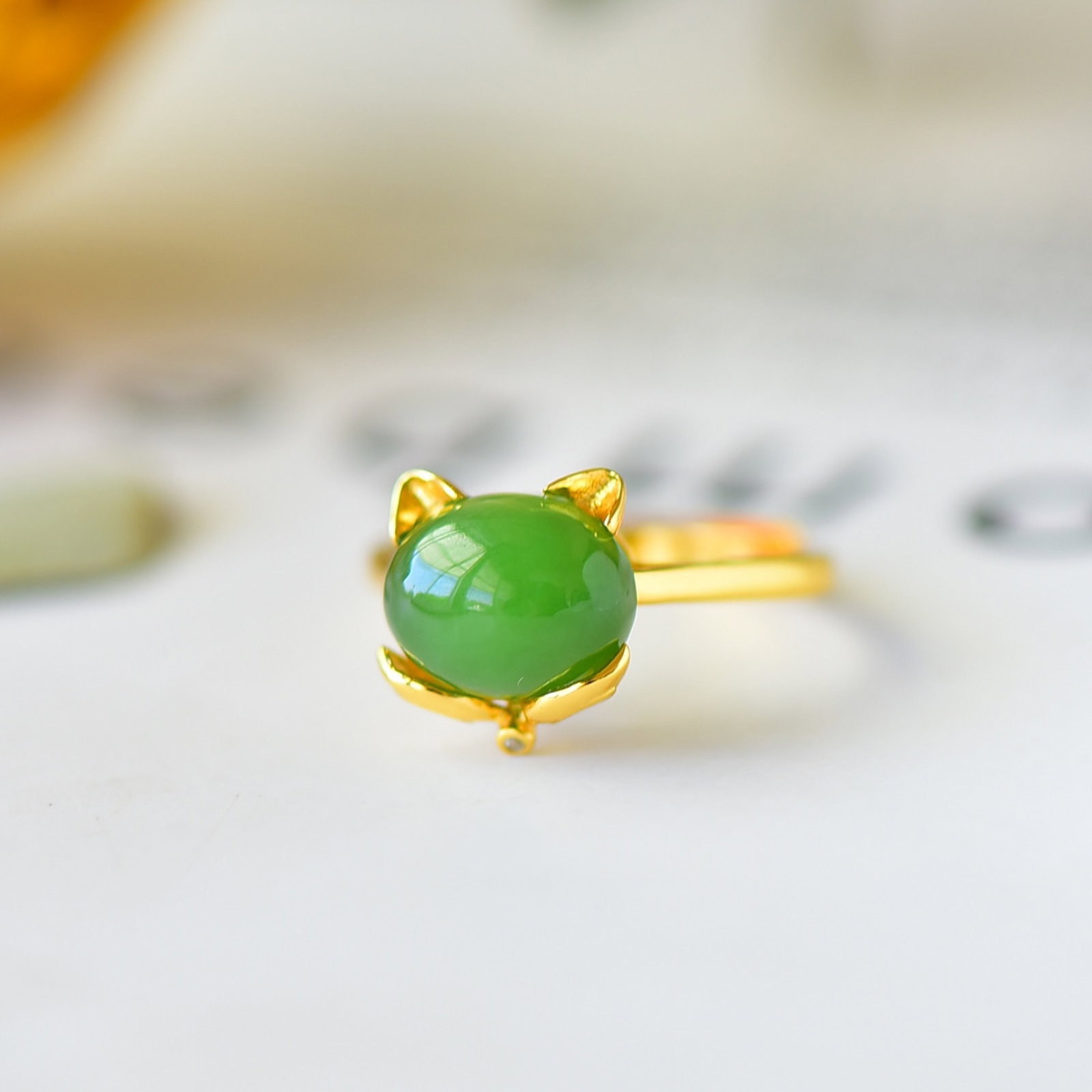 An Exquisite Sterling Silver-Gold Plated Inlaid Jasper Ring - 4