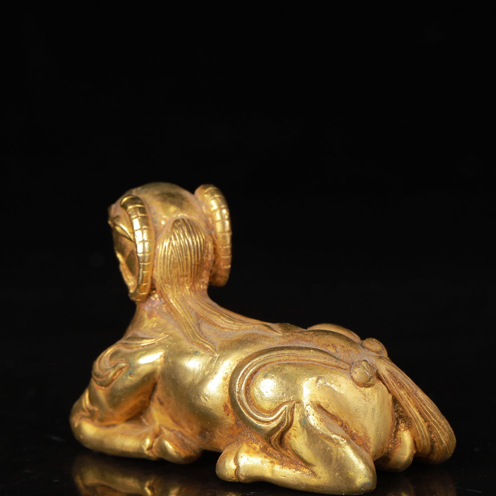 An Exquisite Gilt Bronze Sheep Ornament - 6
