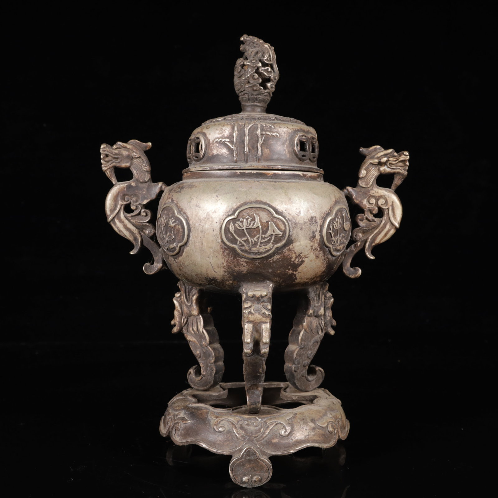 An Exquisite Silver-Plated Bronze Flower Pattern Dragon-Ears and Dragon Legs Censer - 10