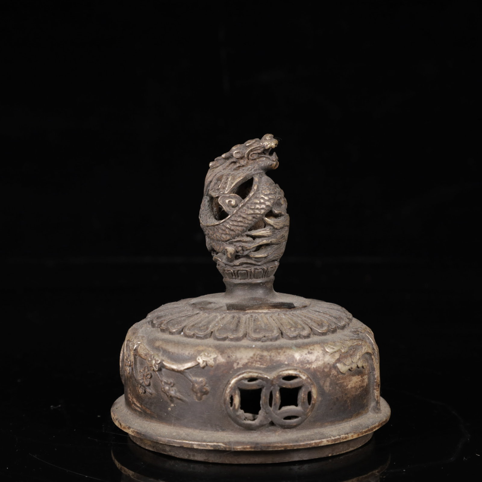 An Exquisite Silver-Plated Bronze Flower Pattern Dragon-Ears and Dragon Legs Censer - 13