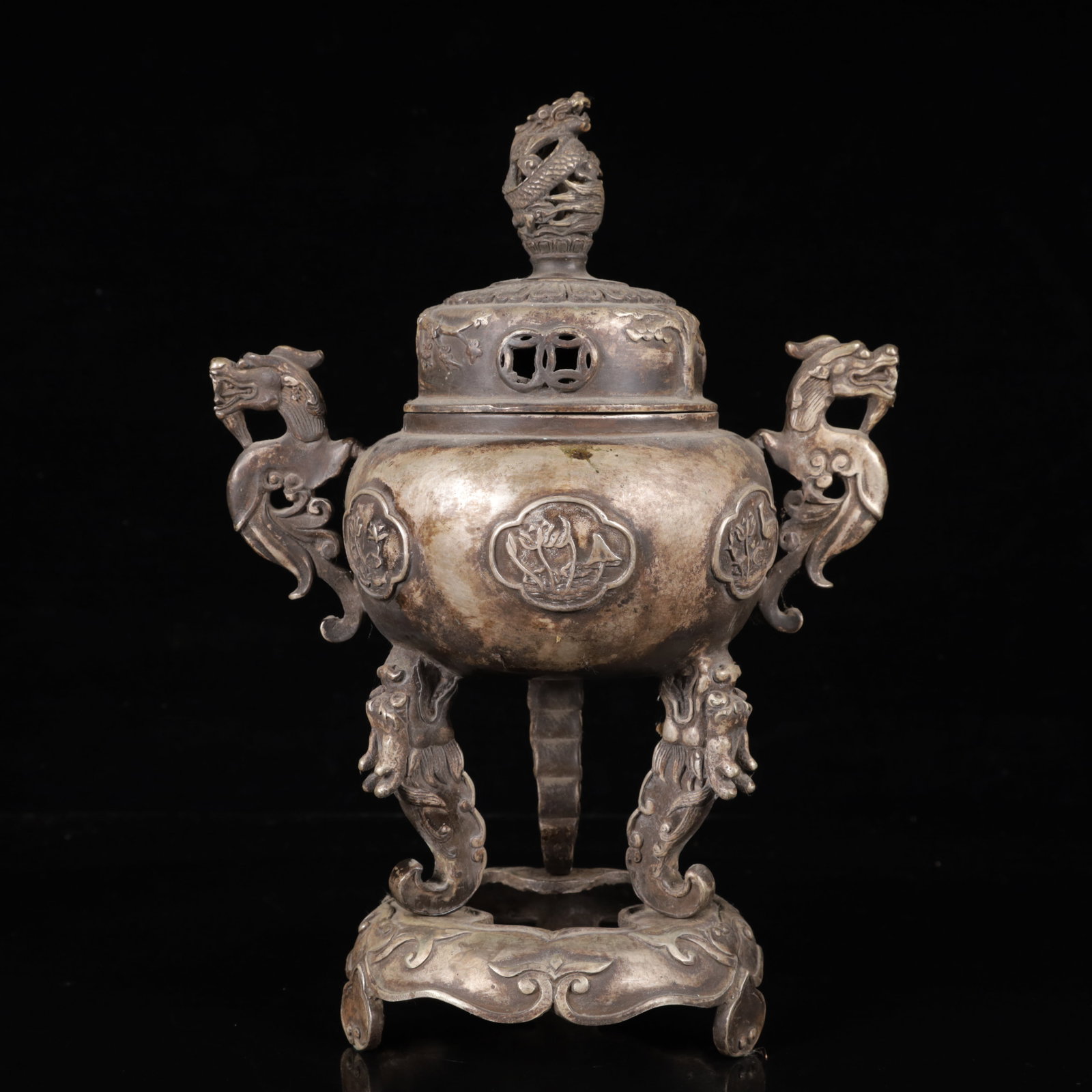 An Exquisite Silver-Plated Bronze Flower Pattern Dragon-Ears and Dragon Legs Censer - 2