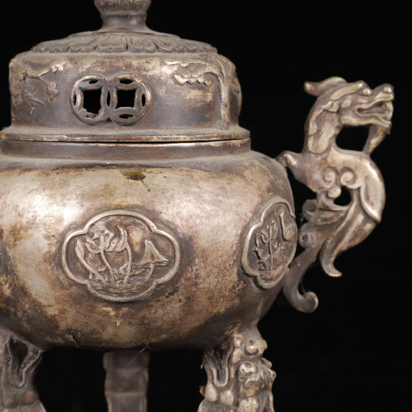 An Exquisite Silver-Plated Bronze Flower Pattern Dragon-Ears and Dragon Legs Censer - 5