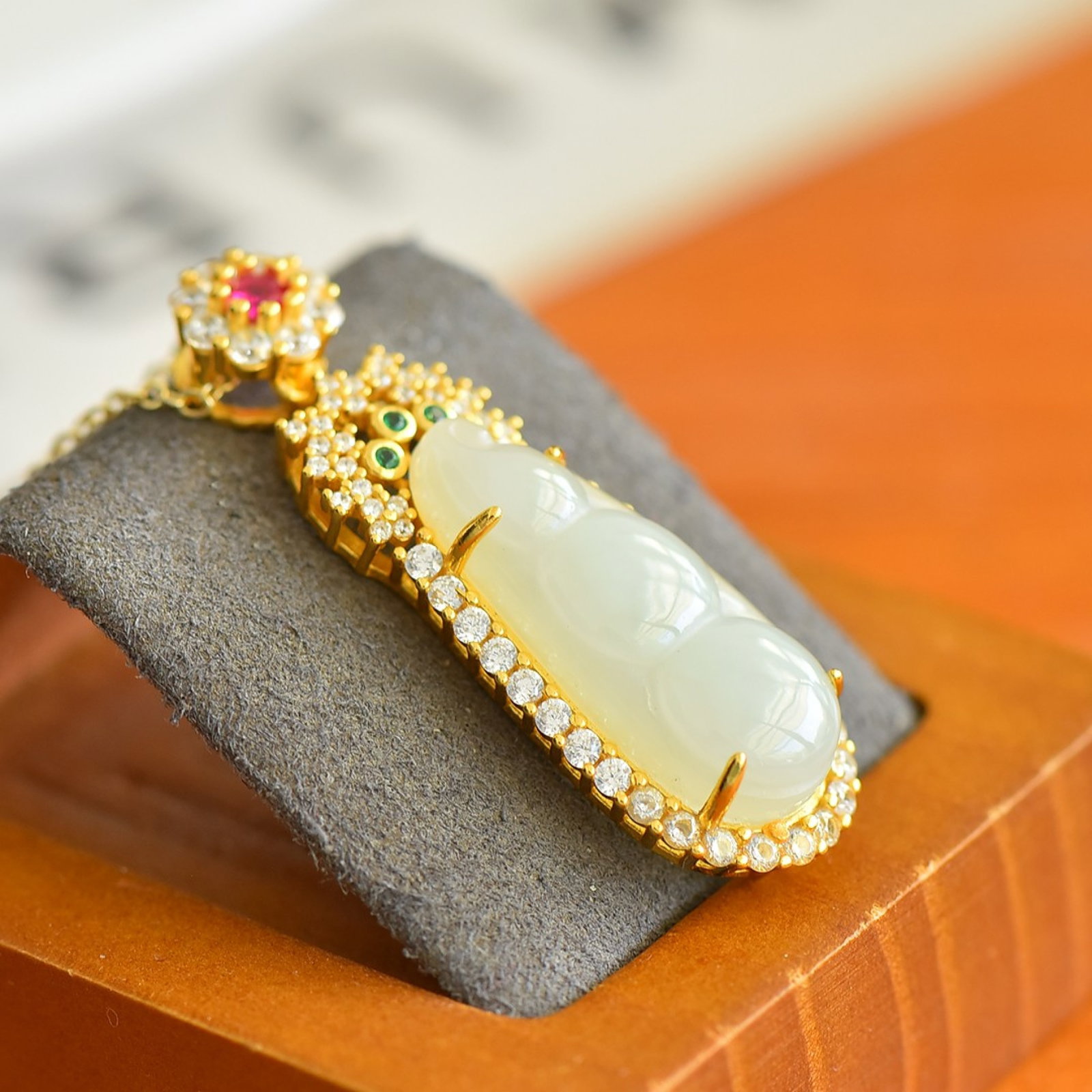 An Exquisite Sterling Silver-Gold Plated Inlaid White Jade Pendant - 4