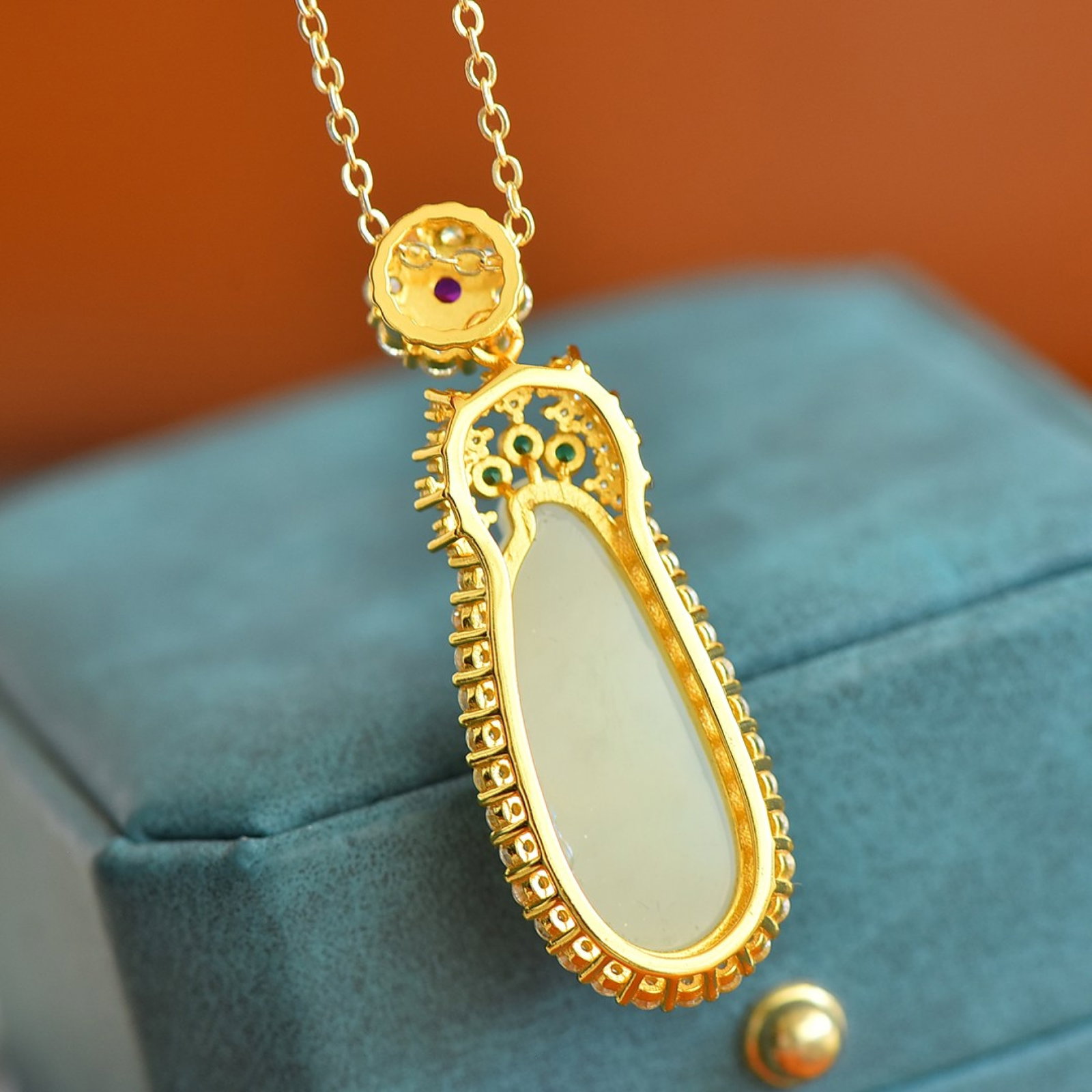 An Exquisite Sterling Silver-Gold Plated Inlaid White Jade Pendant - 5