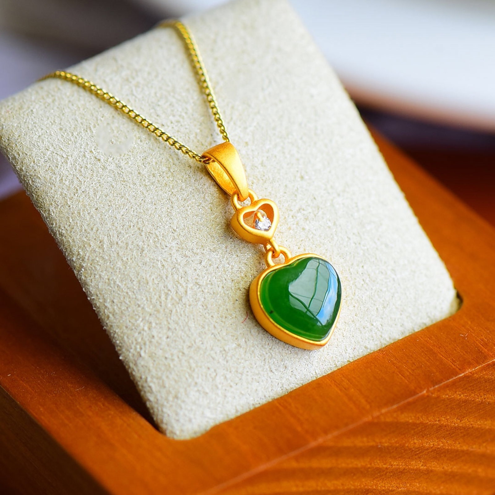 An Exquisite Sterling Silver-Gold Plated Inlaid Jasper Pendant - 3