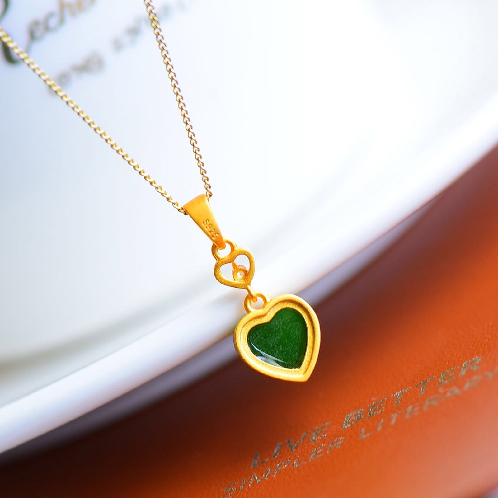 An Exquisite Sterling Silver-Gold Plated Inlaid Jasper Pendant - 5