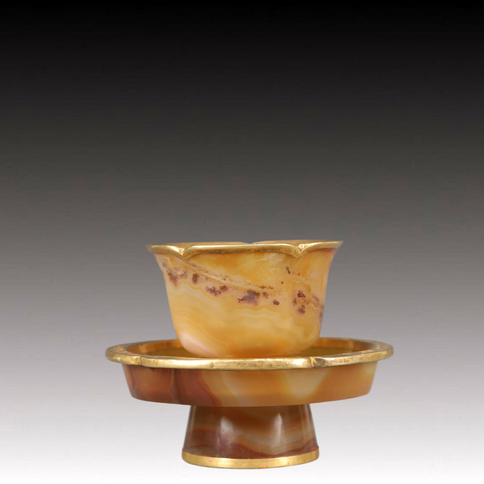 An Exquisite Agate Cover with Gold Cup - 2